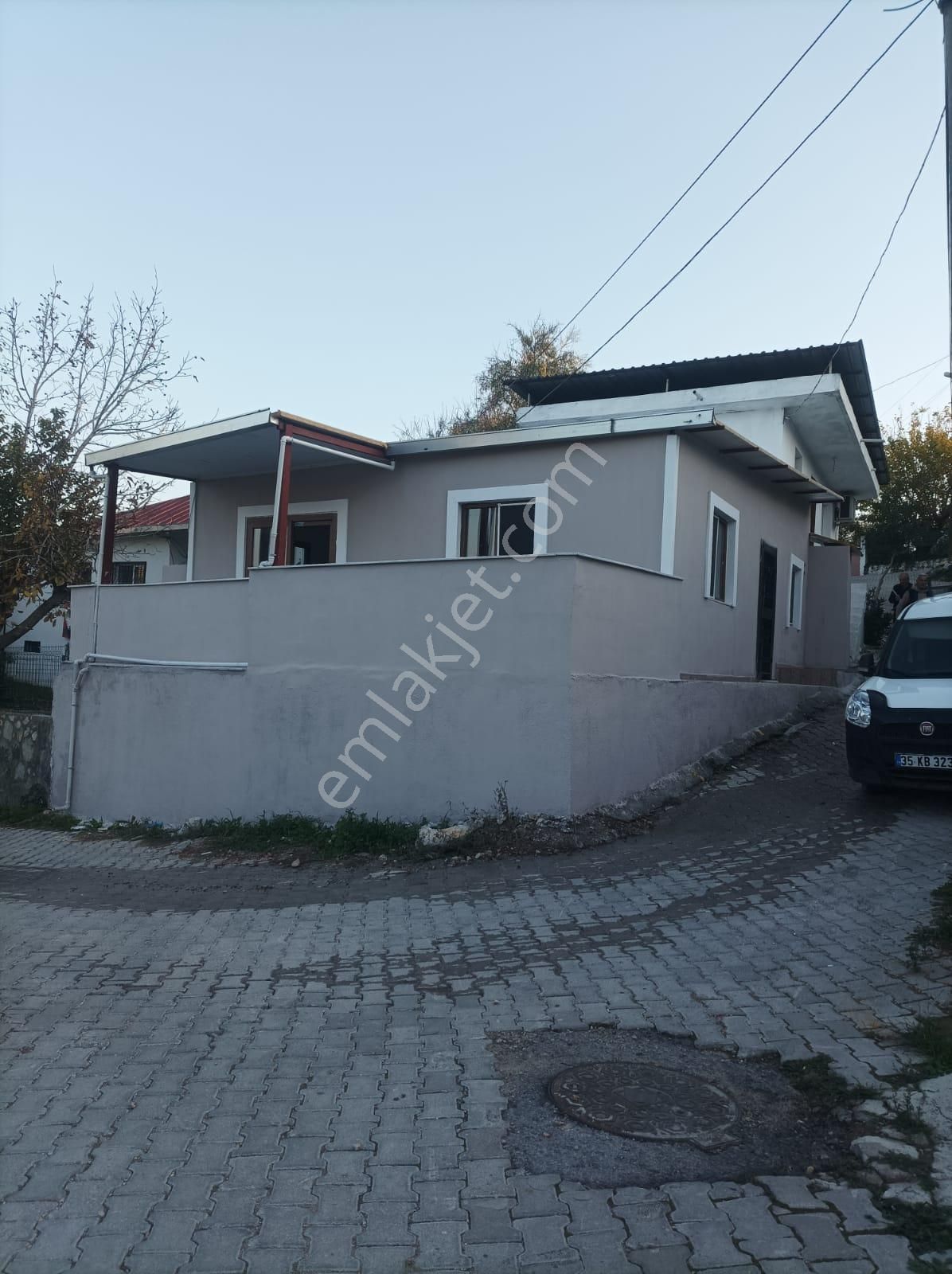 İzmir Torbalı Gold Emlaktan Satılık Bakımlı Köy Evi - Görsel 2