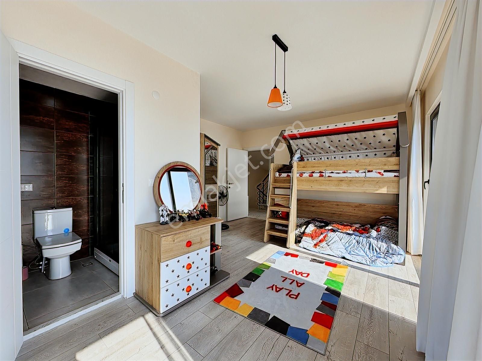 Deniz Manzaralı Emsalsiz Güzellikte Satılık Müstakil Villa - Görsel 10