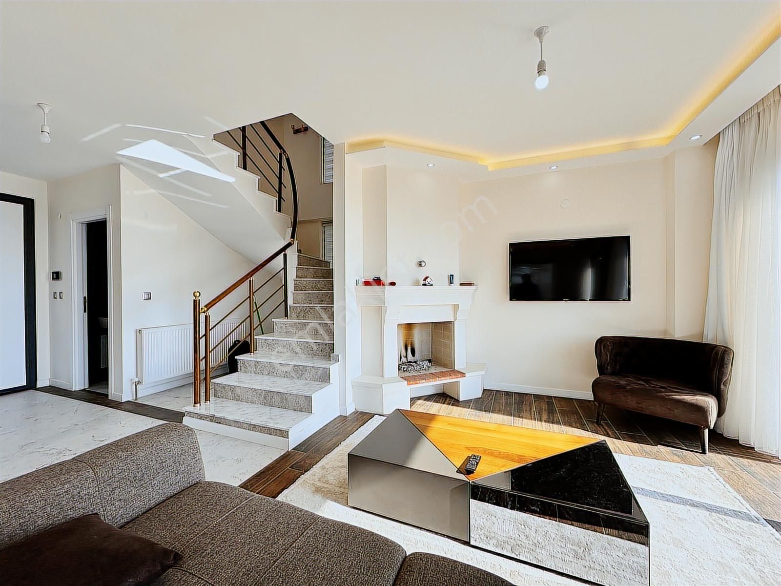 Deniz Manzaralı Emsalsiz Güzellikte Satılık Müstakil Villa - Görsel 4