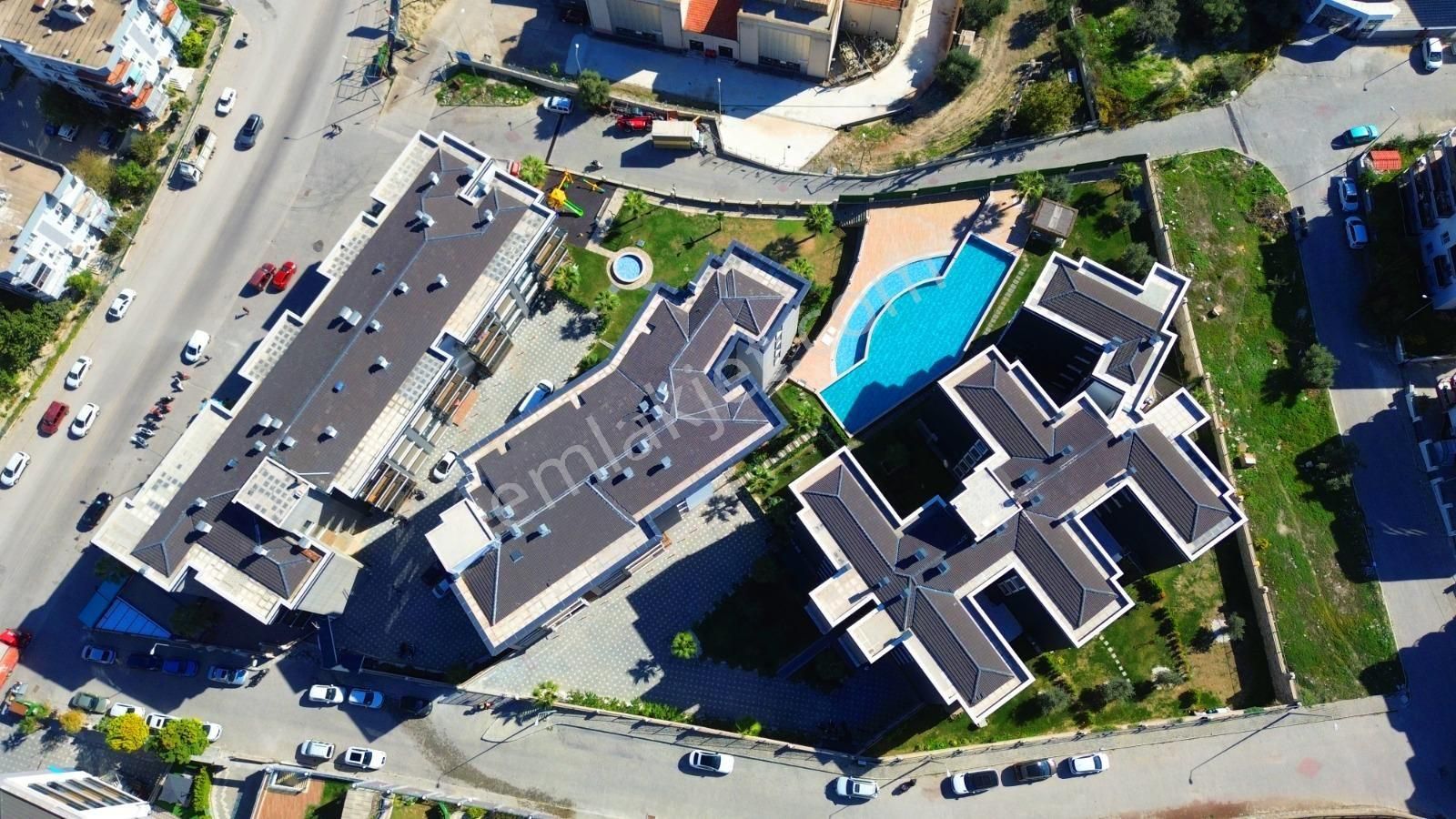 Kuşadası Garaj Arkası 2+1 Satılık Daire - Görsel 8