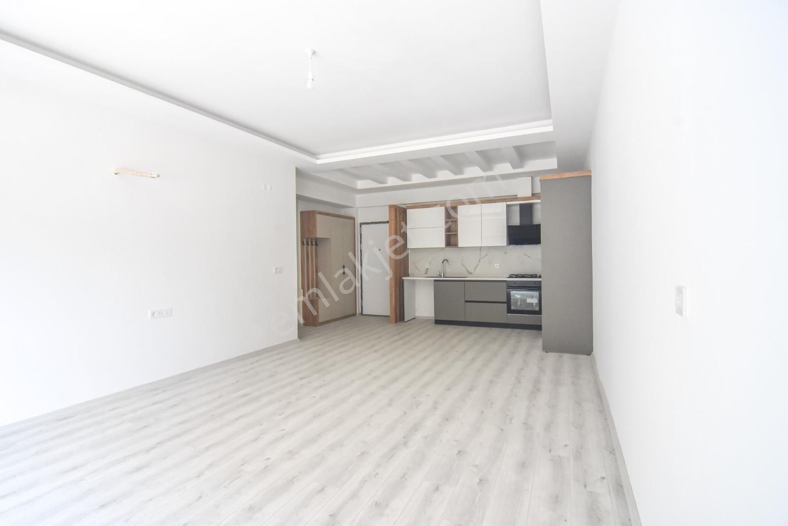 Kuşadası Garaj Arkası 2+1 Satılık Daire - Görsel 21