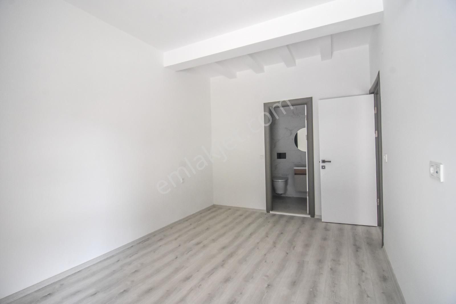 Kuşadası Garaj Arkası 2+1 Satılık Daire - Görsel 17