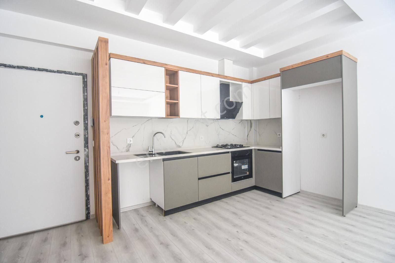 Kuşadası Garaj Arkası 2+1 Satılık Daire - Görsel 24