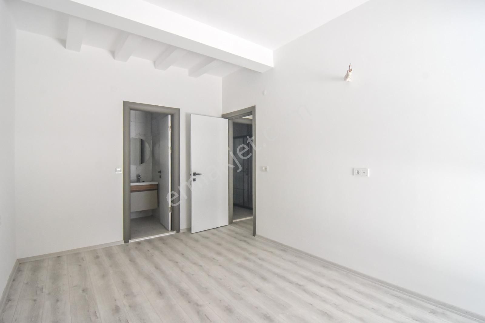 Kuşadası Garaj Arkası 2+1 Satılık Daire - Görsel 18