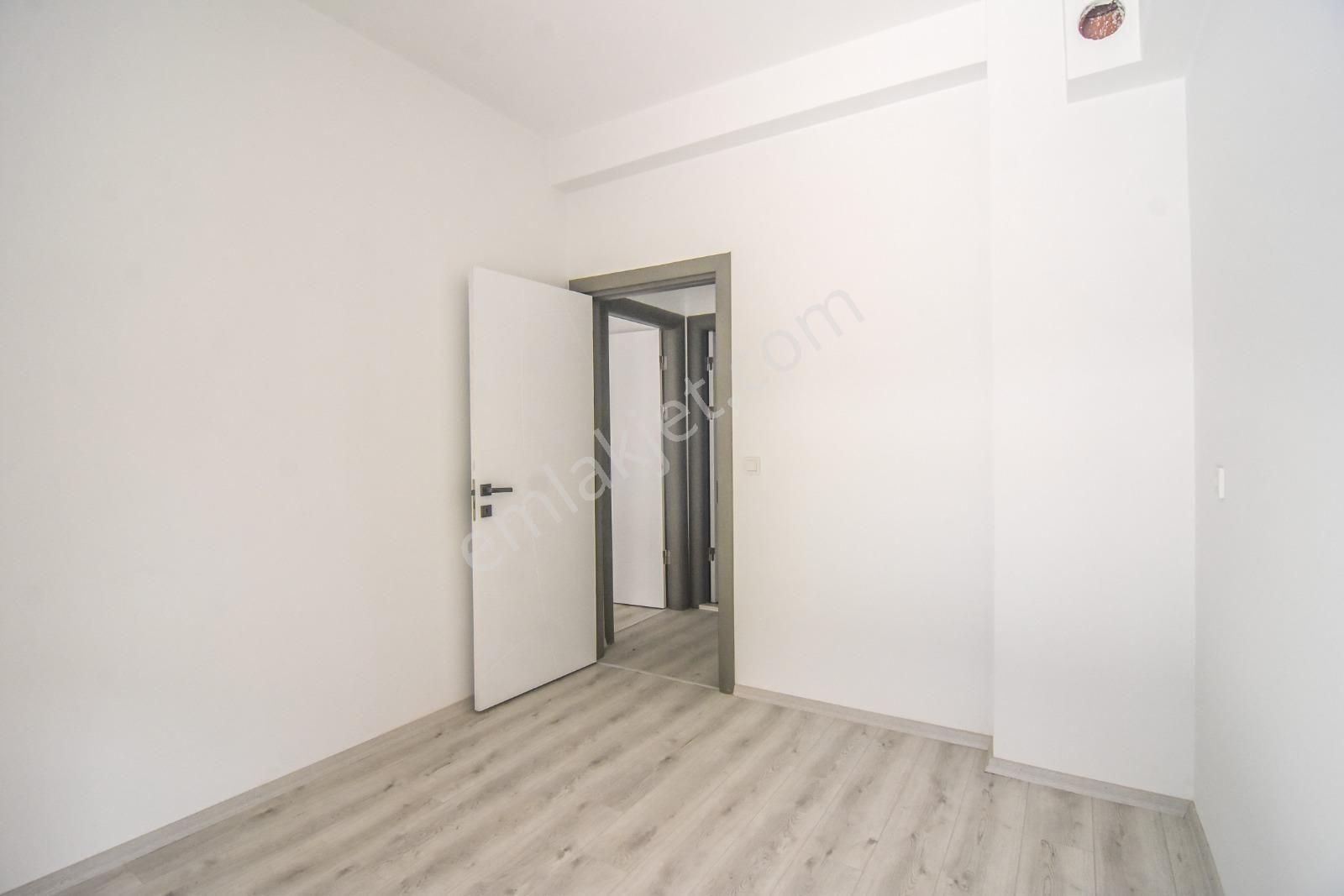 Kuşadası Garaj Arkası 2+1 Satılık Daire - Görsel 30