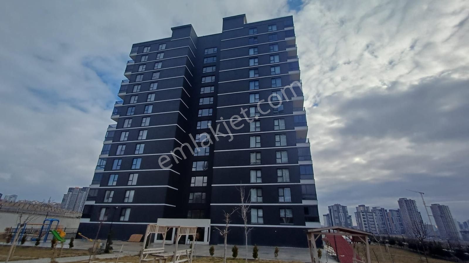 Keçiören, Ovacık Parkova'da, 3 Cepheli, Giyinme Odalı, Lüks 4+1