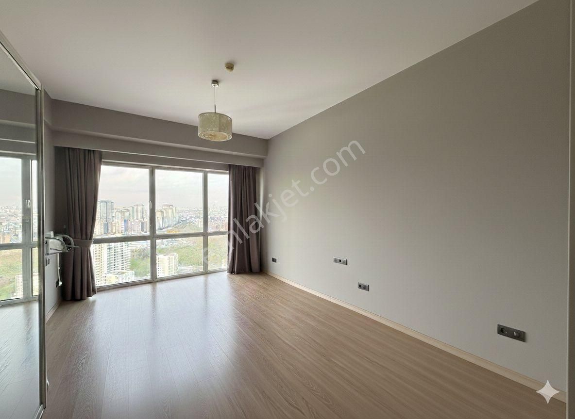 Teracce Tema Panoramik Şehir Manzaralı 1+1 Satılık Daire - Görsel 4