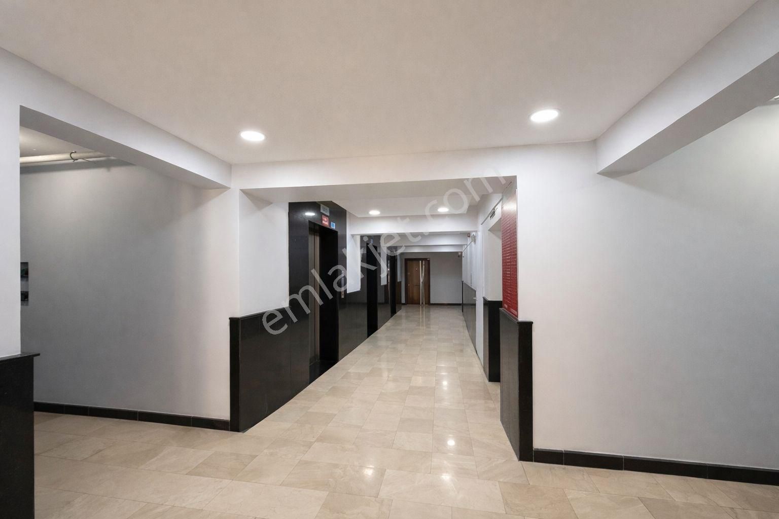 Ntowers Sitesinin En Geniş M2'li Şehir Manzaralı 2+1 Ara Katı - Görsel 8