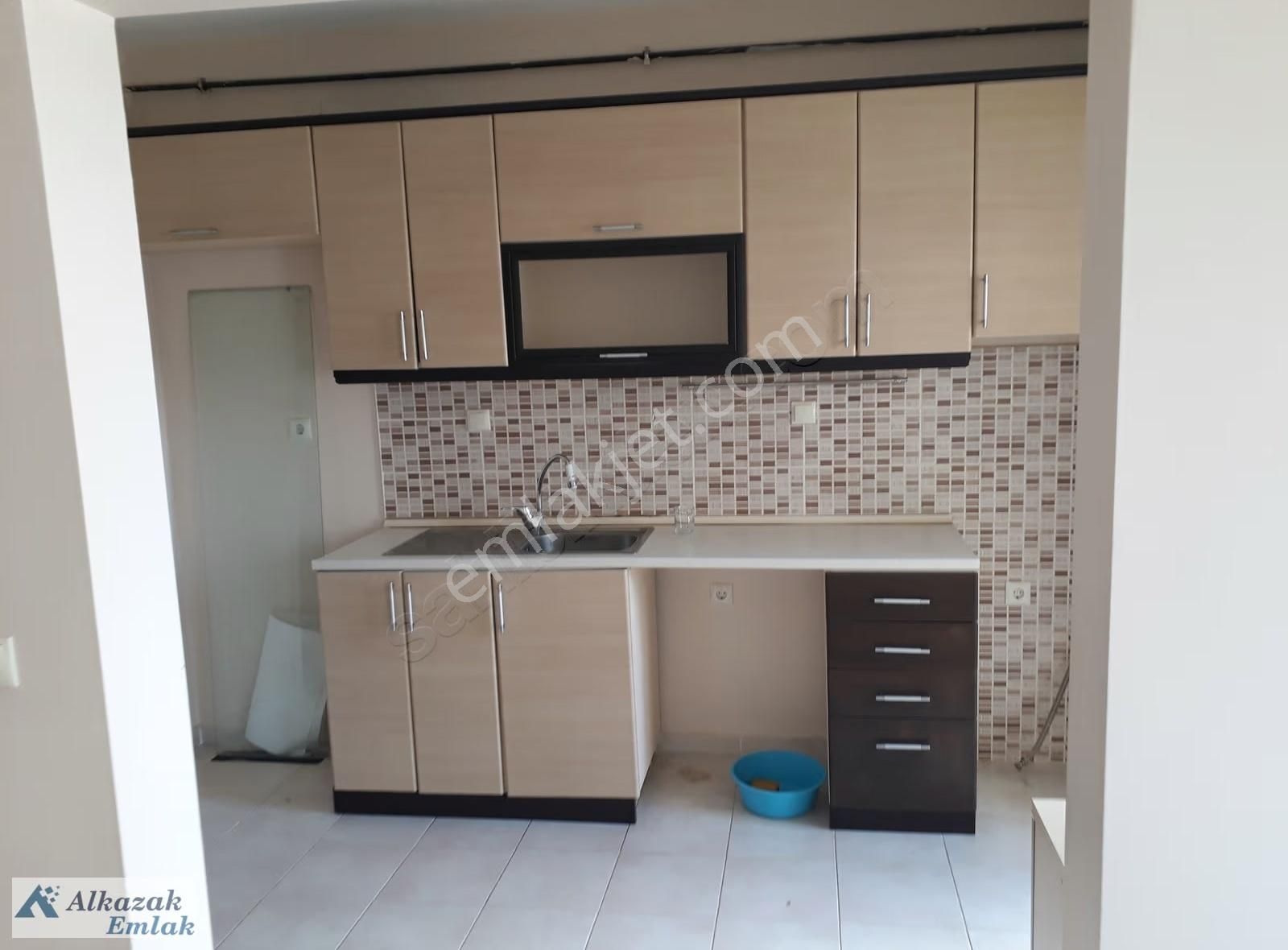 Alkazak Emlaktan Merkezi 2.bölgede Kiralık 2+1 Daire - Görsel 16