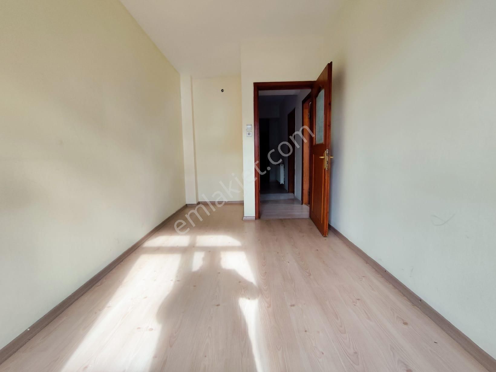 Mertcan Dan Adnan Kahveci Metroya Yürüme Arakat 2+1 Balkonlu Kiralık - Görsel 5