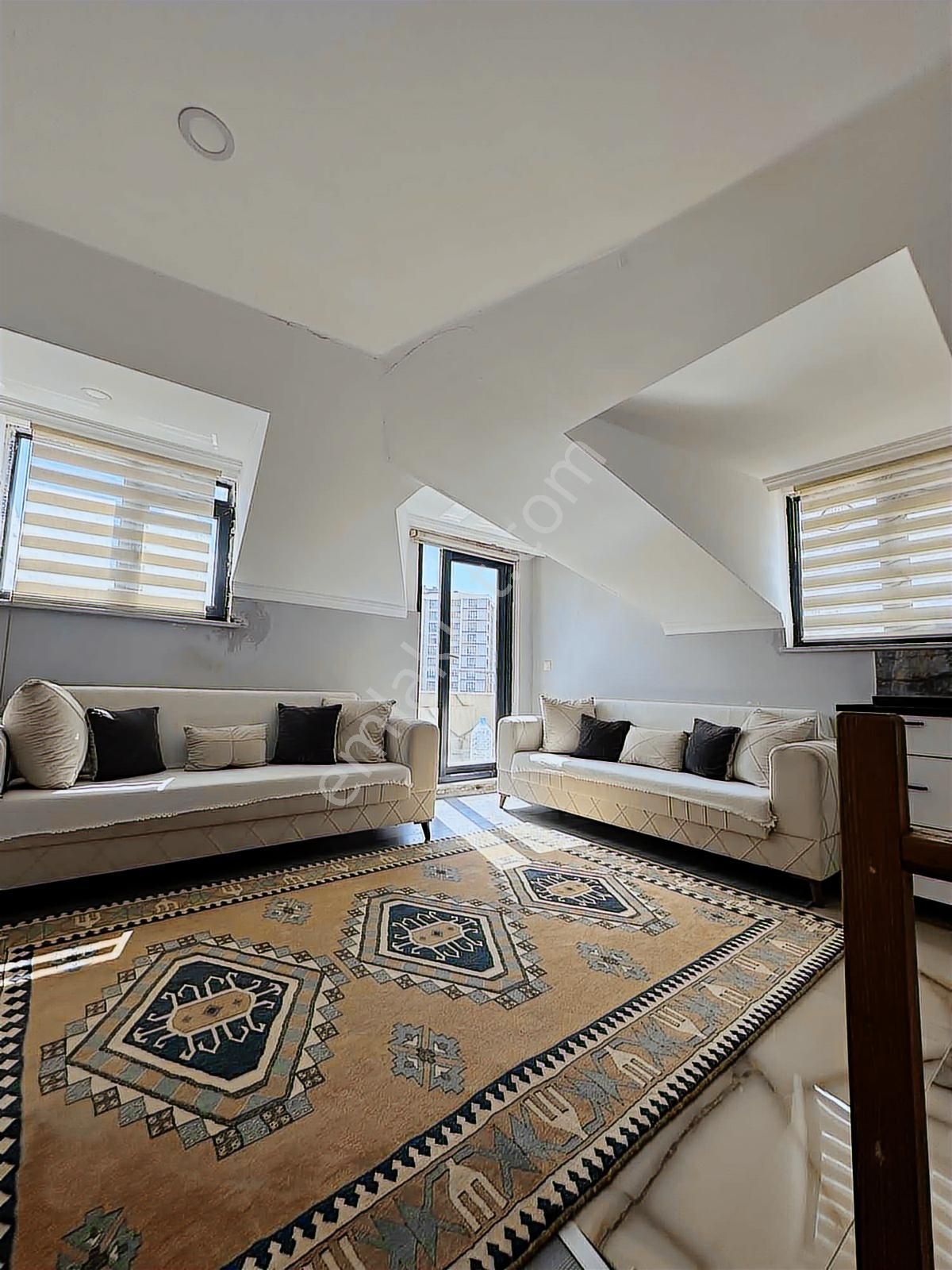 Sultangazi Habibler De Site İçerisinde Otoparklı Dubleks - Görsel 2