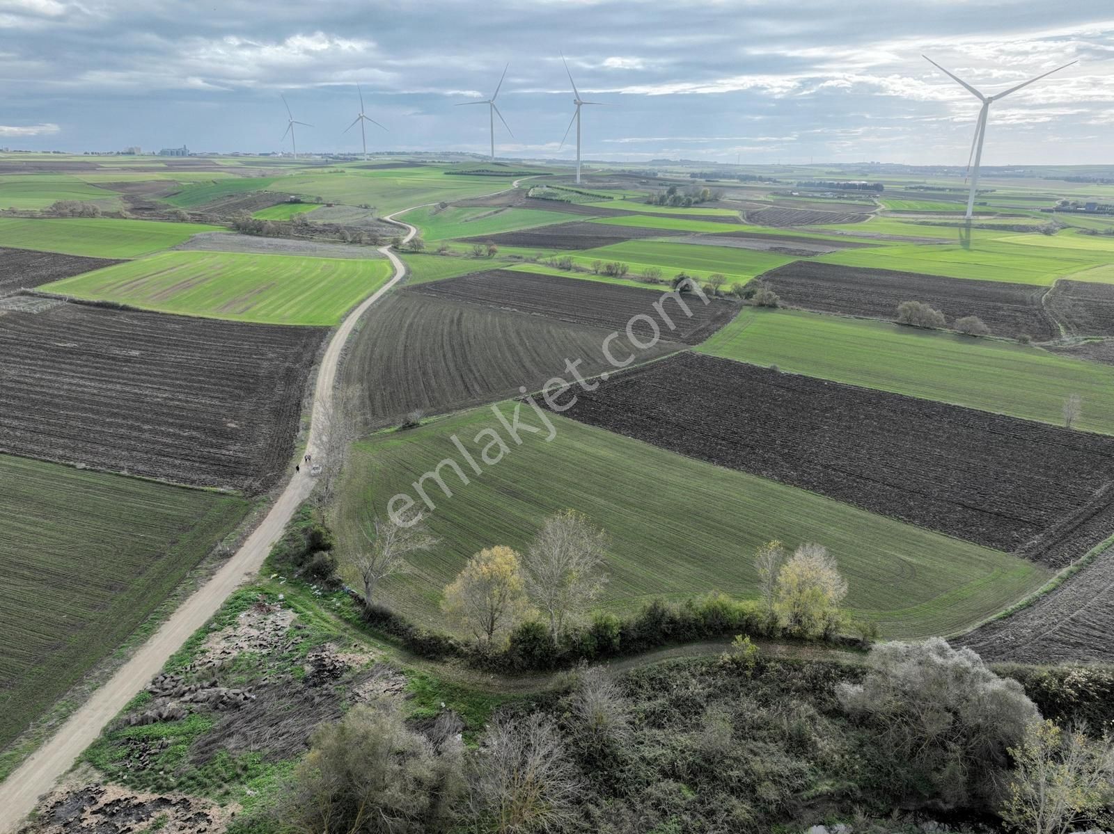 Silivri Fener Mahallesinde Mustakil Tek Tapu 9804 M2 Arsa - Görsel 12