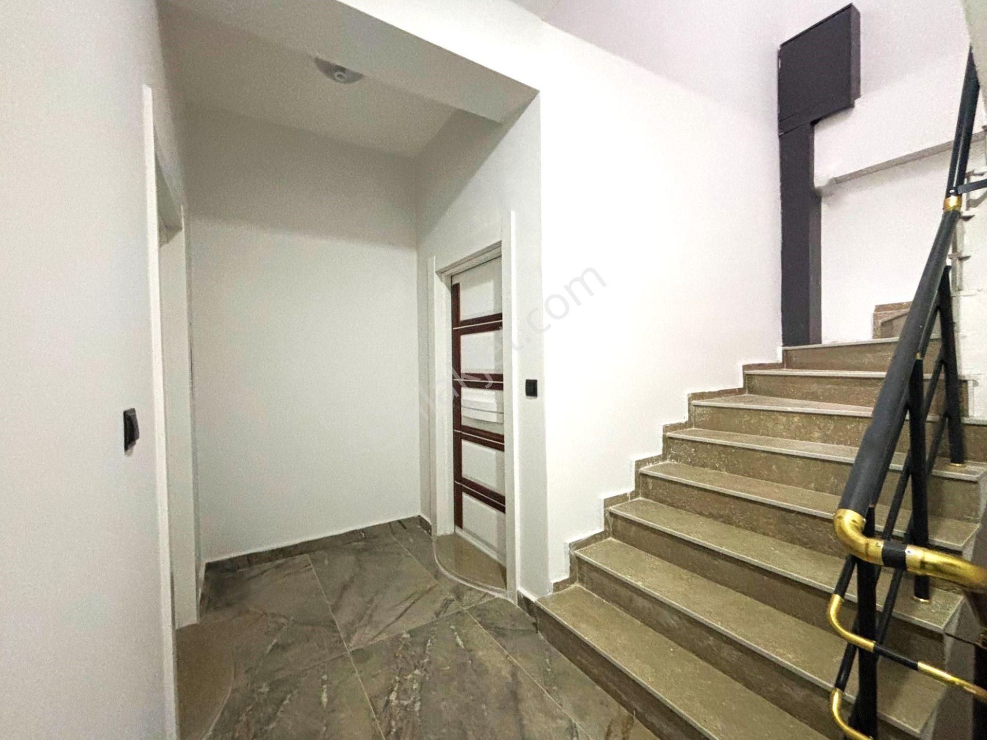 Zeytinli'de Aygül'den Sıfır Doğa İle İç İçe Kaz Dağları Manzaralı Geniş Terasıyla 4+1satılık Dubleks - Görsel 35