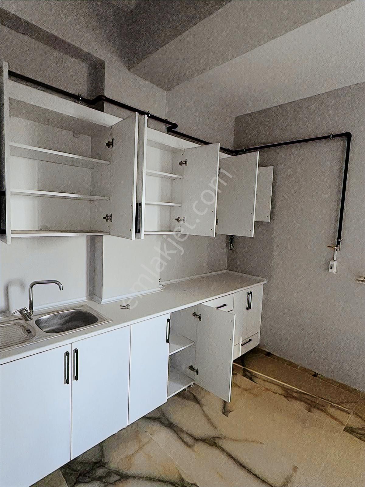 Arnavutköy Caddede Kiralık Ofis - Görsel 8