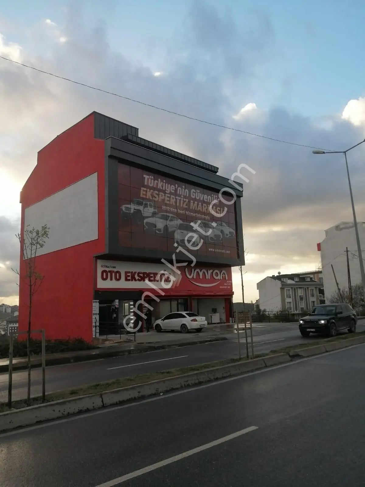 Arnavutköy Caddede Kiralık Ofis