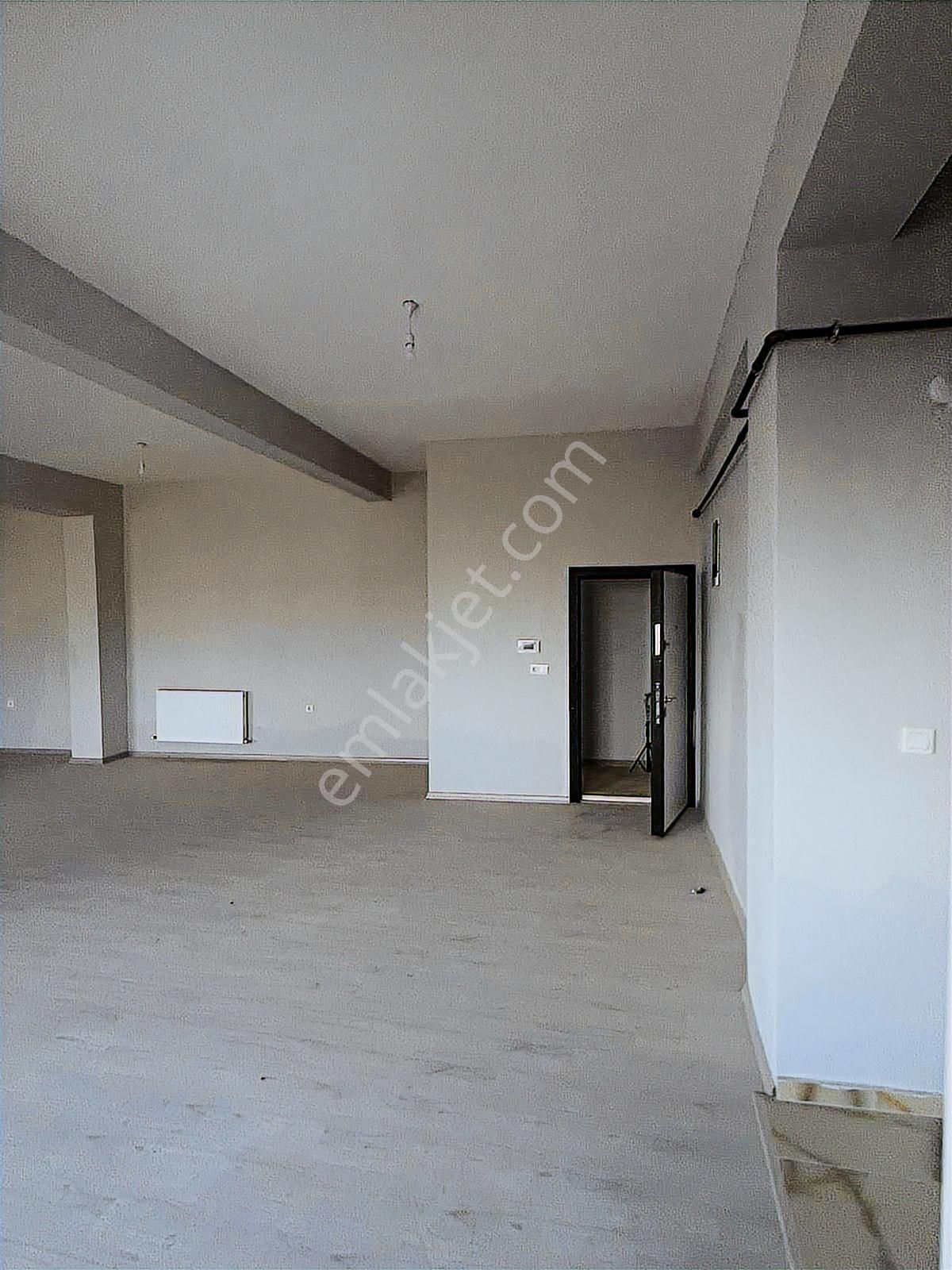 Arnavutköy Caddede Kiralık Ofis - Görsel 9