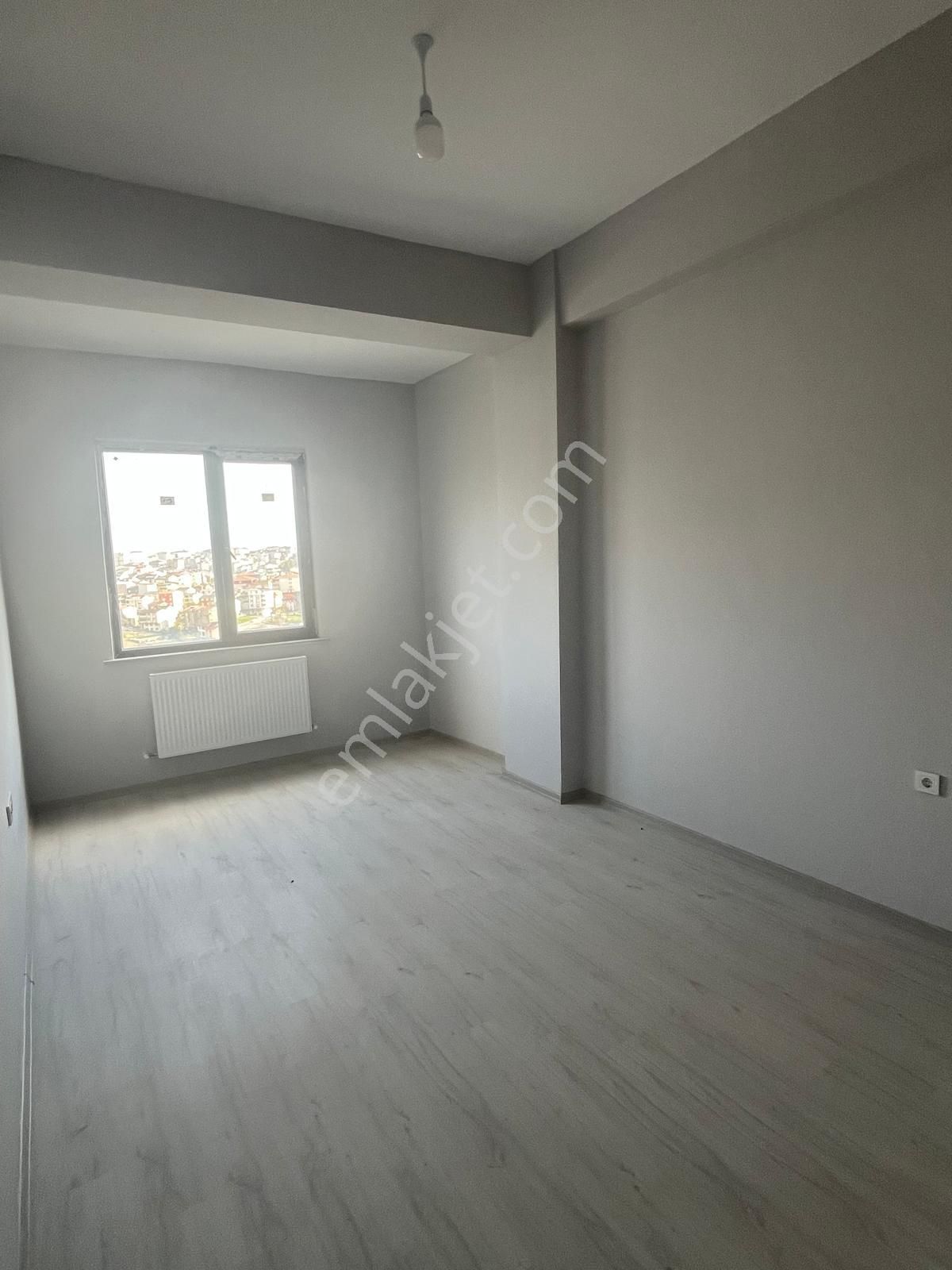 Arnavutköy Caddede Kiralık Ofis - Görsel 2