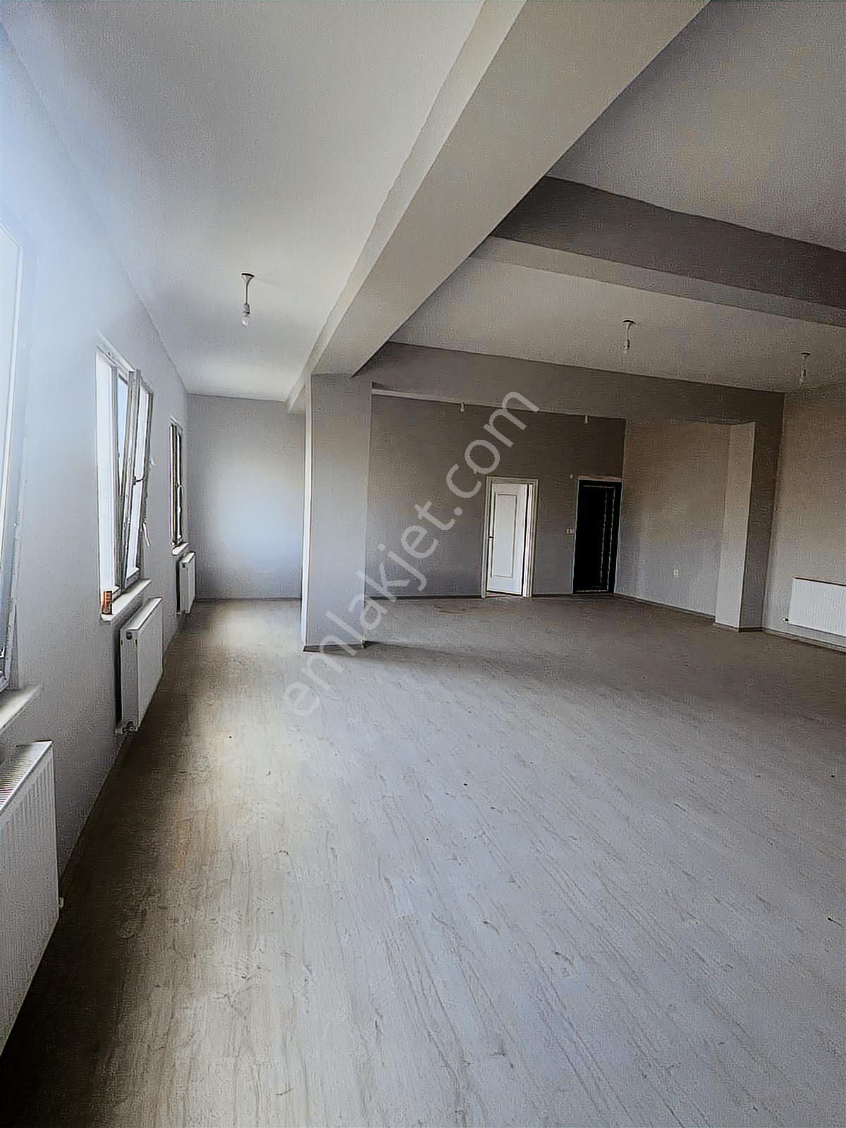 Arnavutköy Caddede Kiralık Ofis - Görsel 5