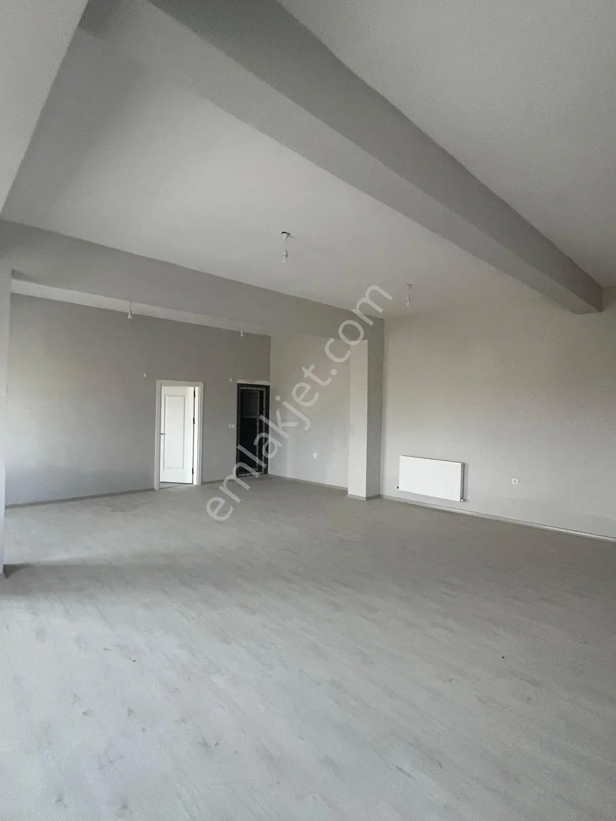 Arnavutköy Caddede Kiralık Ofis - Görsel 5