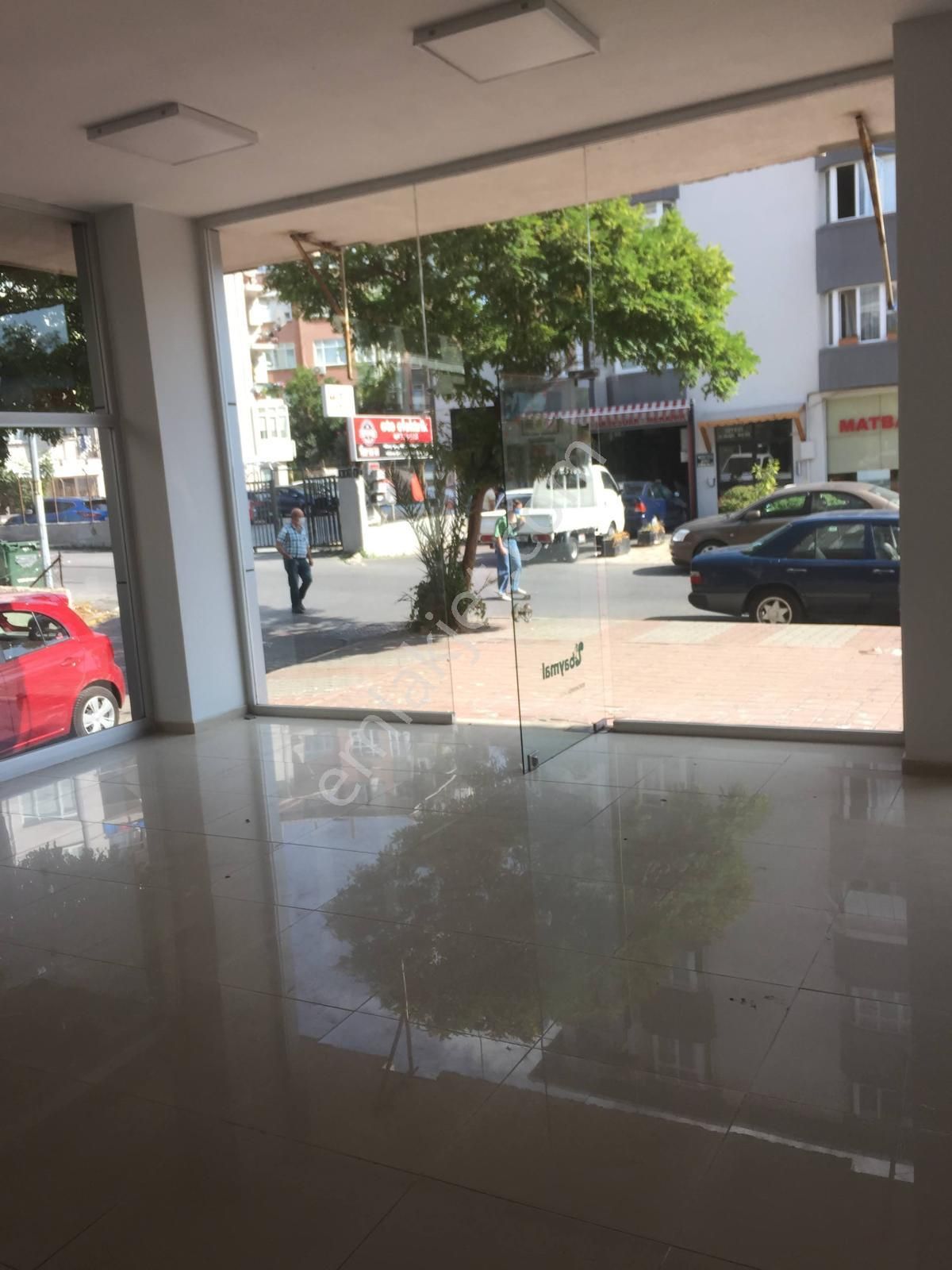 Maltepe'nin En İşlek Noktasında Köşe Başı Satılık Dükkan - Görsel 12
