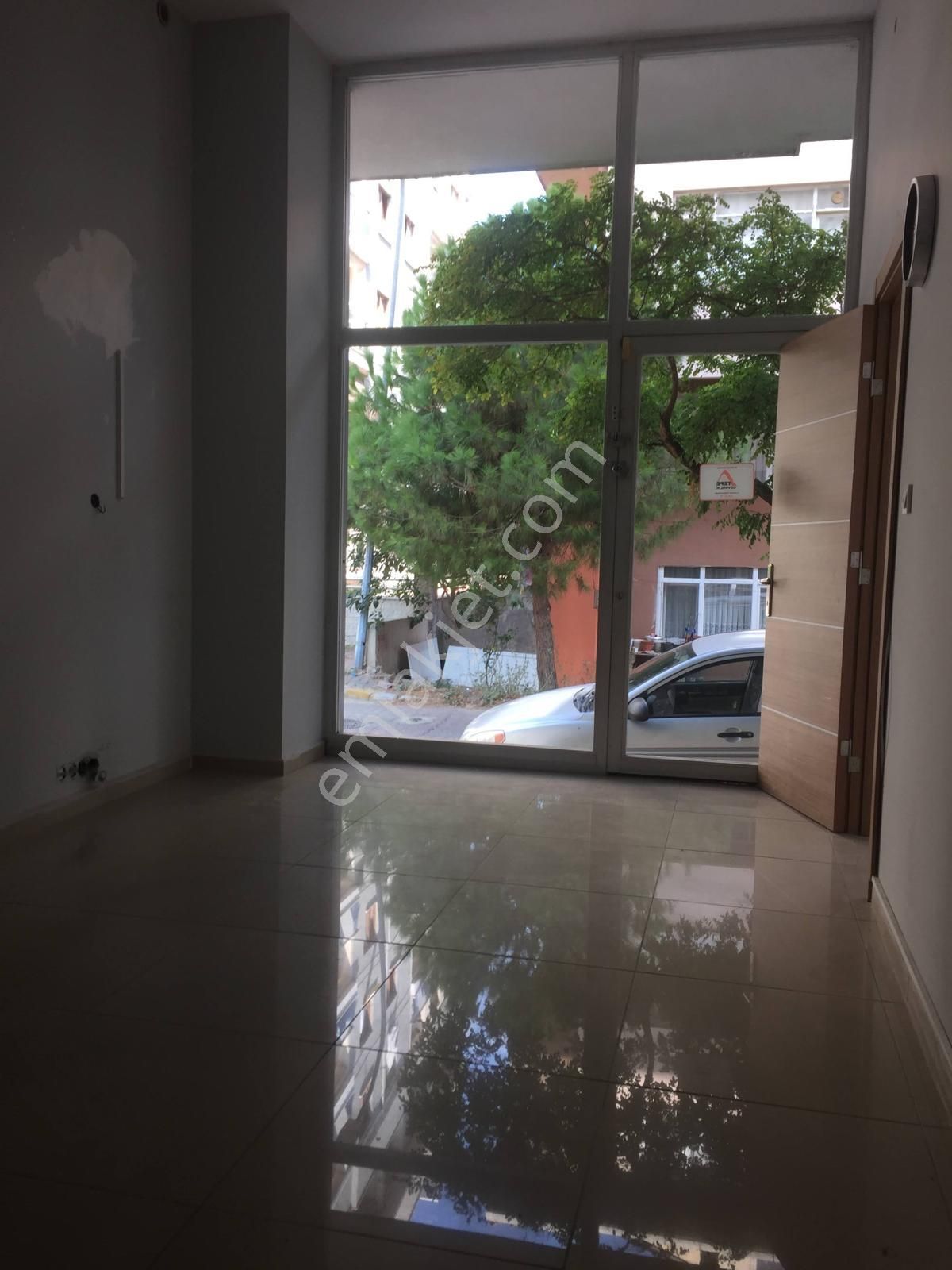 Maltepe'nin En İşlek Noktasında Köşe Başı Satılık Dükkan - Görsel 5