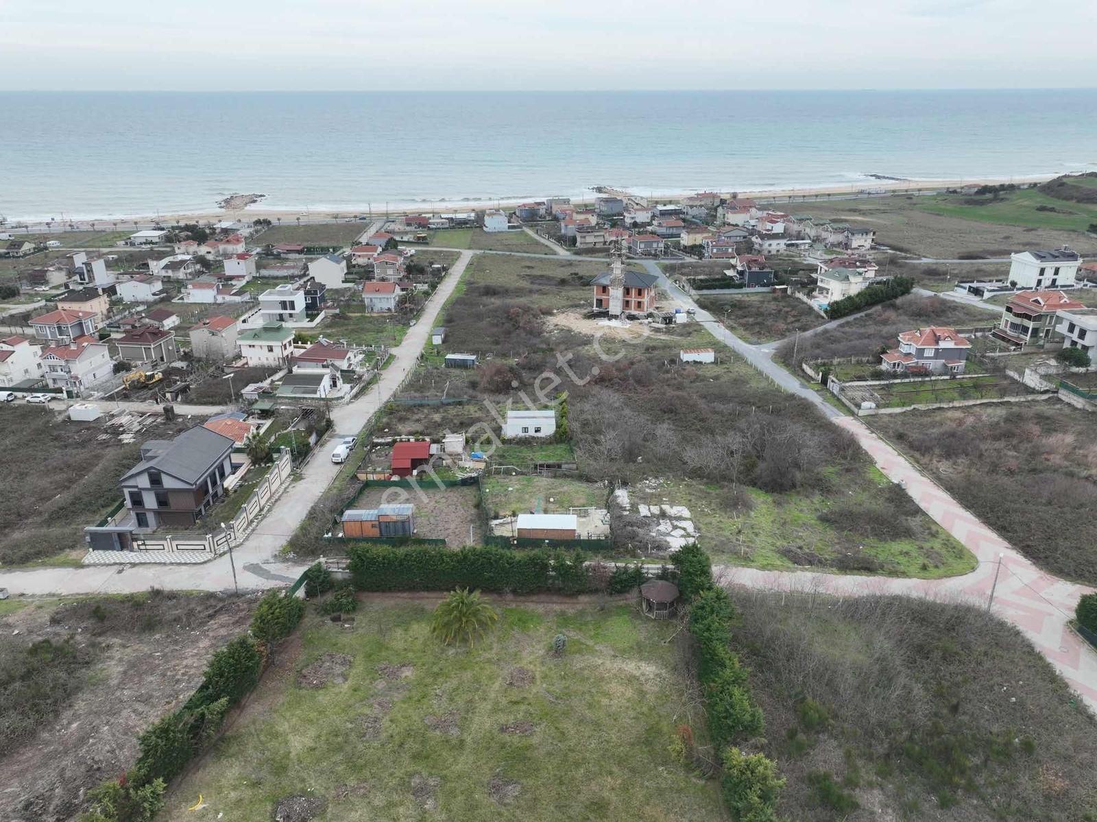 Karaburun Da Konteyner Ve Bahçesi Olan Deniz Manzaralı Arsa - Görsel 9
