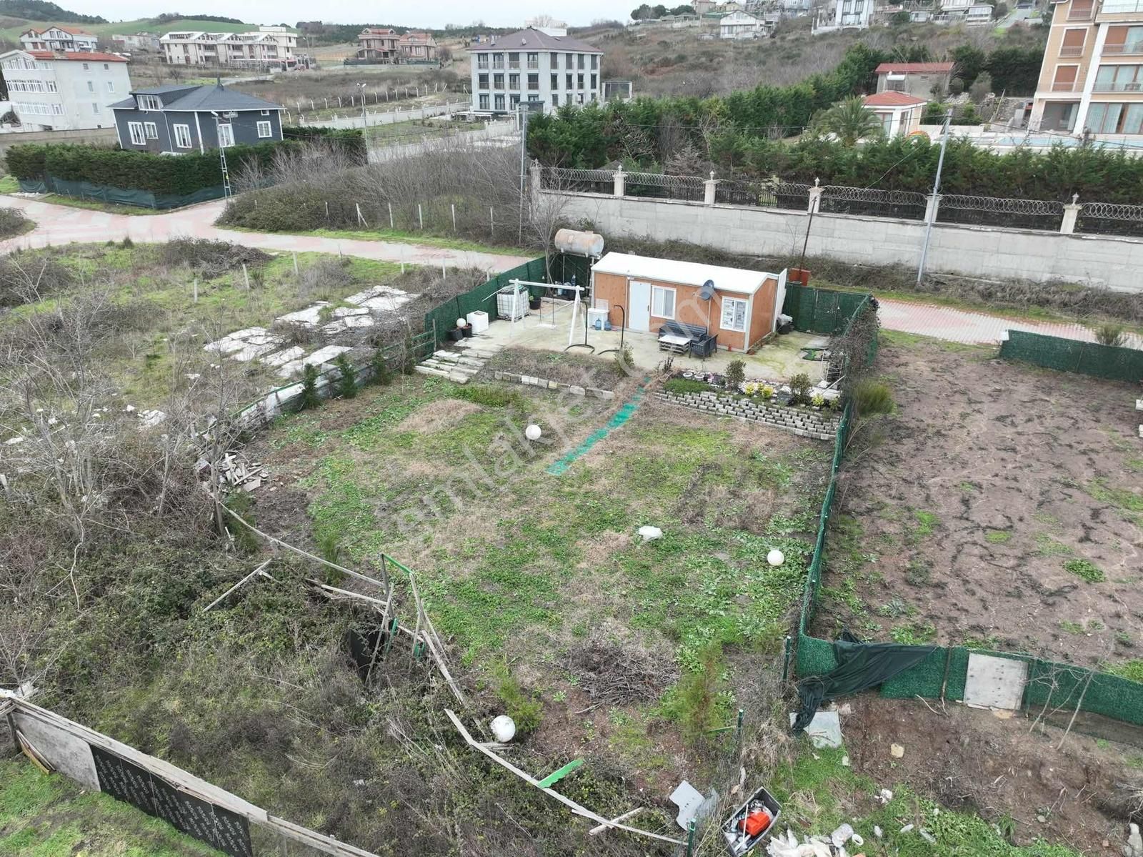 Karaburun Da Konteyner Ve Bahçesi Olan Deniz Manzaralı Arsa - Görsel 11