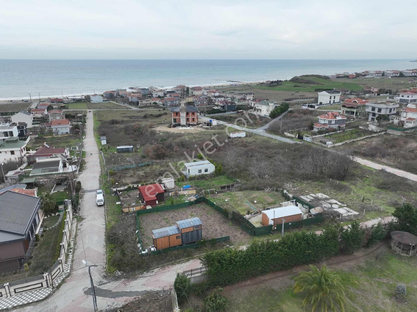 Karaburun Da Konteyner Ve Bahçesi Olan Deniz Manzaralı Arsa - Görsel 6