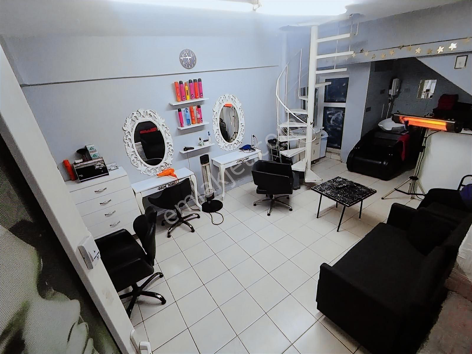 Gaziosmanpaşa Küçükköy Cadde Üzeri Kiralık 2 Katlı Dükkan - Görsel 2