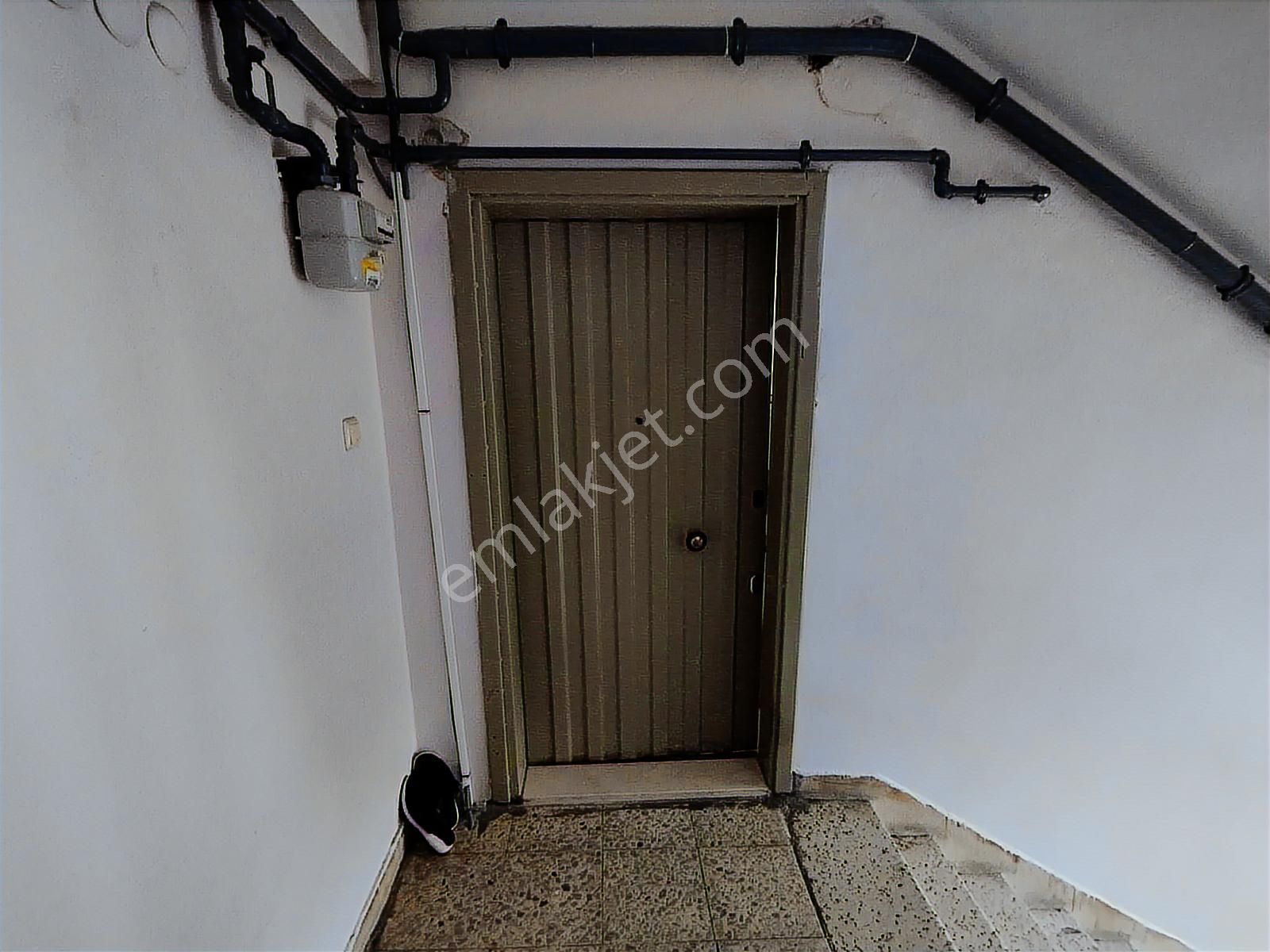 Sultangazi Cumhuriyet Mahallesinde Site İçi Yüksek Giriş 3+1 - Görsel 12