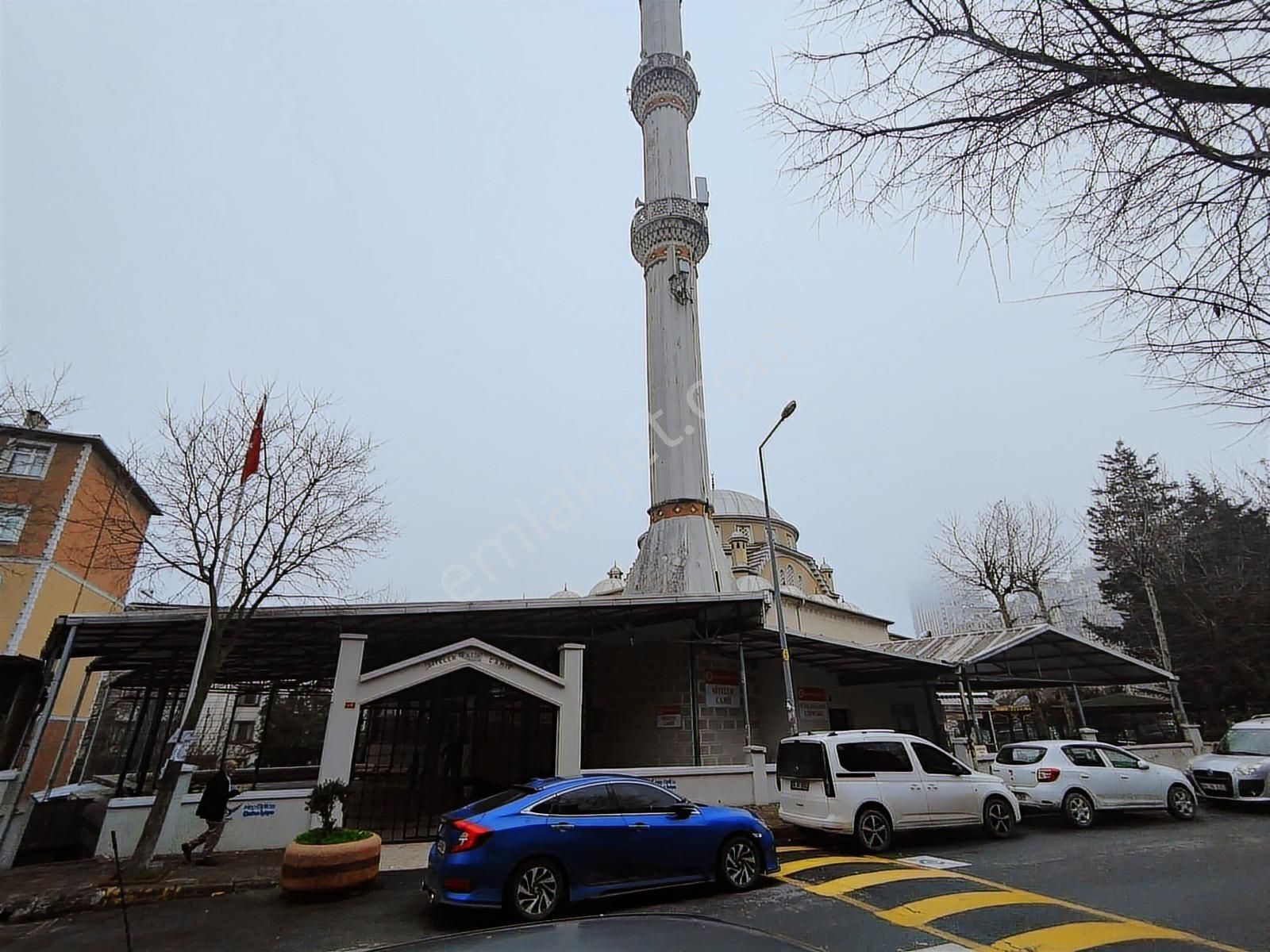 Sultangazi Cumhuriyet Mahallesinde Site İçi Yüksek Giriş 3+1 - Görsel 2