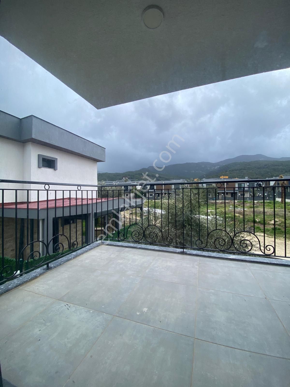 Kuşadası Davutlarda Lüks 2+1 Satılık Daire - Görsel 6