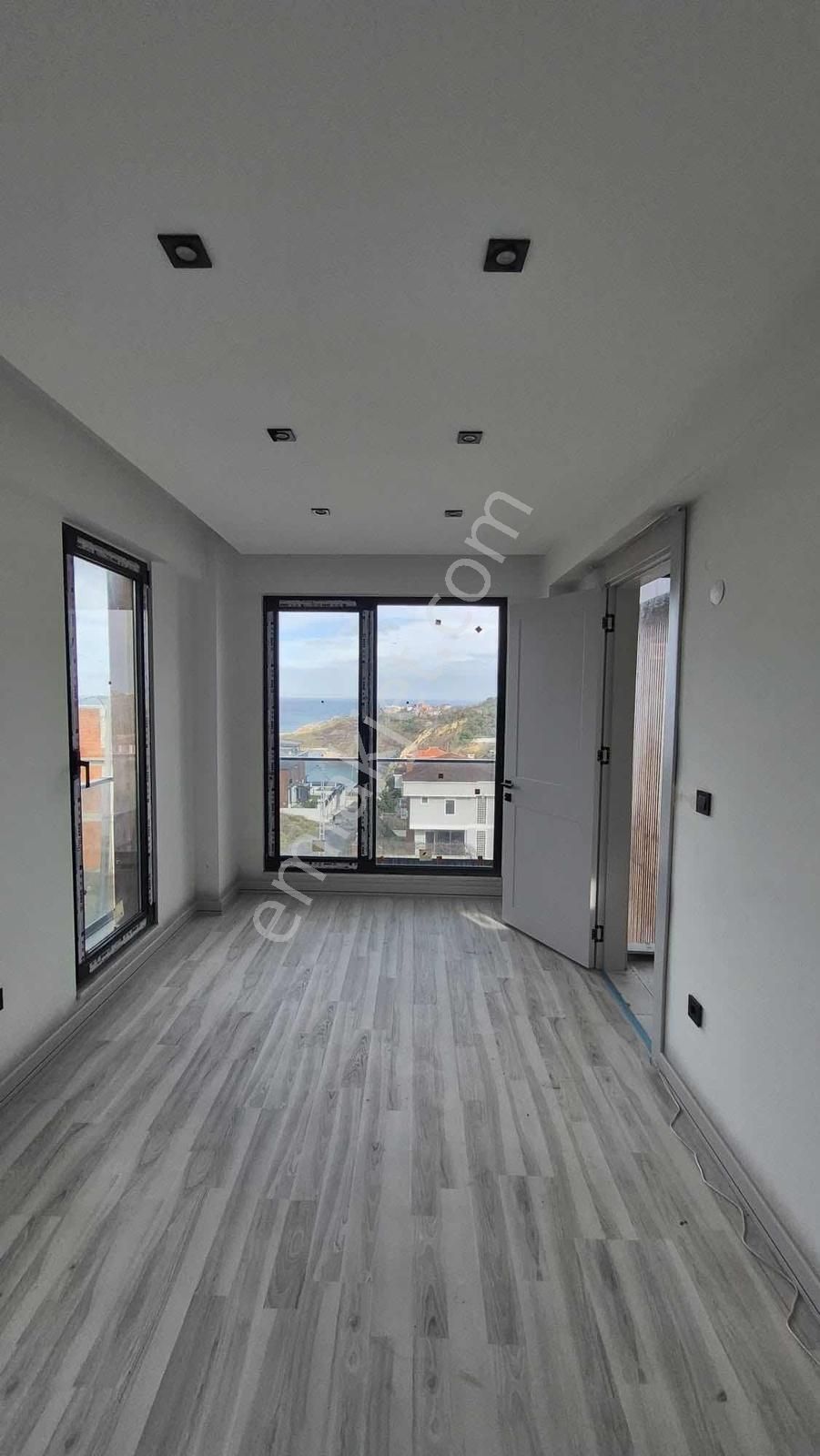 Satılık Arnavutköy Karaburun'da Deniz Manzaralı Lüx Villa - Görsel 4