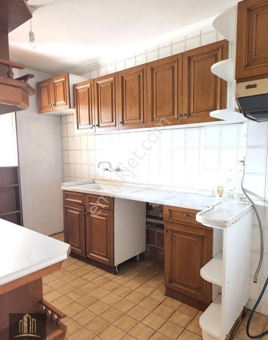 Alsancak Kahramanlar'da Fuar Cepheli 3+1 Asansörlü,doğalgazlı Satılık Daire - Görsel 5