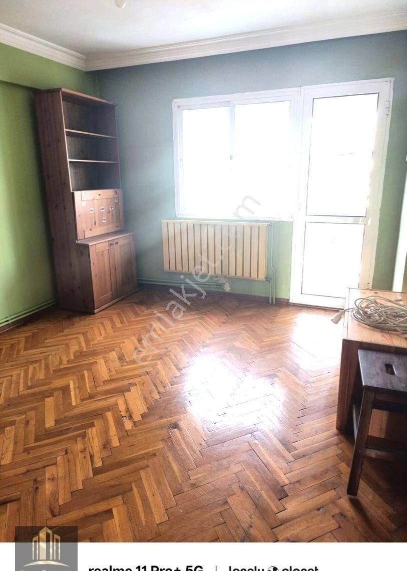 Alsancak Kahramanlar'da Fuar Cepheli 3+1 Asansörlü,doğalgazlı Satılık Daire - Görsel 14