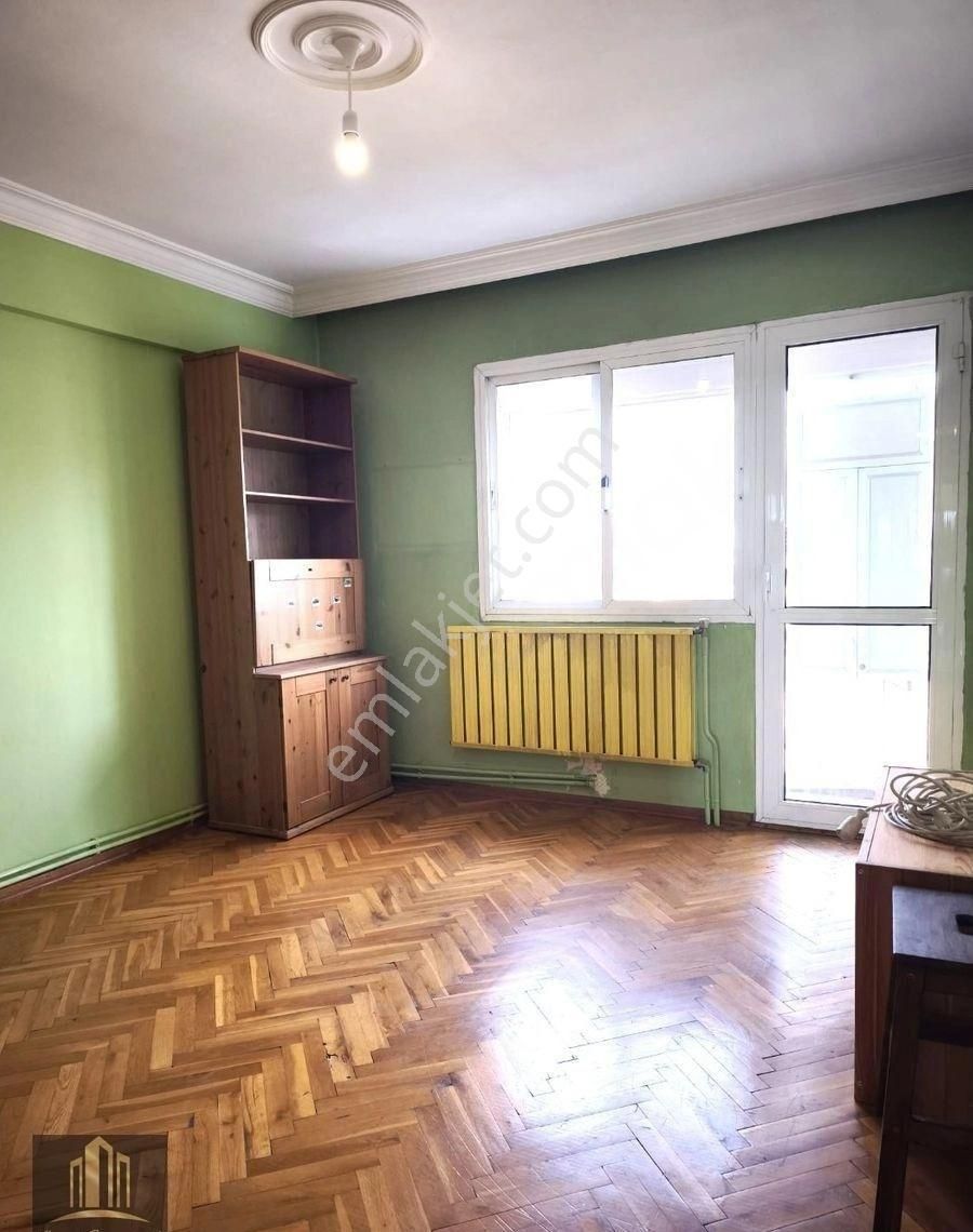 Alsancak Kahramanlar'da Fuar Cepheli 3+1 Asansörlü,doğalgazlı Satılık Daire - Görsel 10