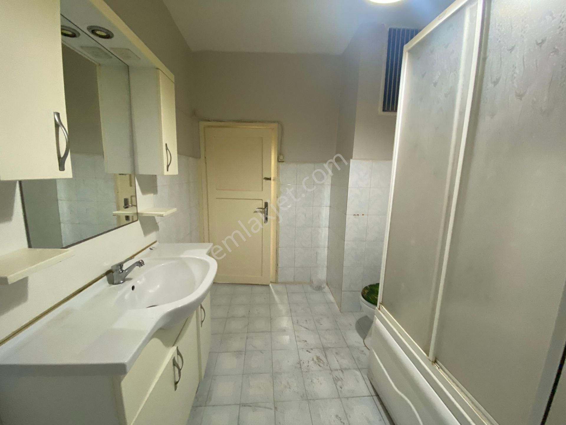 Avrupa Emlak Tan Davut Paşa Mah 90m² 2+1 1.normal Kat-hisseli Tapu,16m² Arsa Tapulu(memur Kiracılı) - Görsel 17