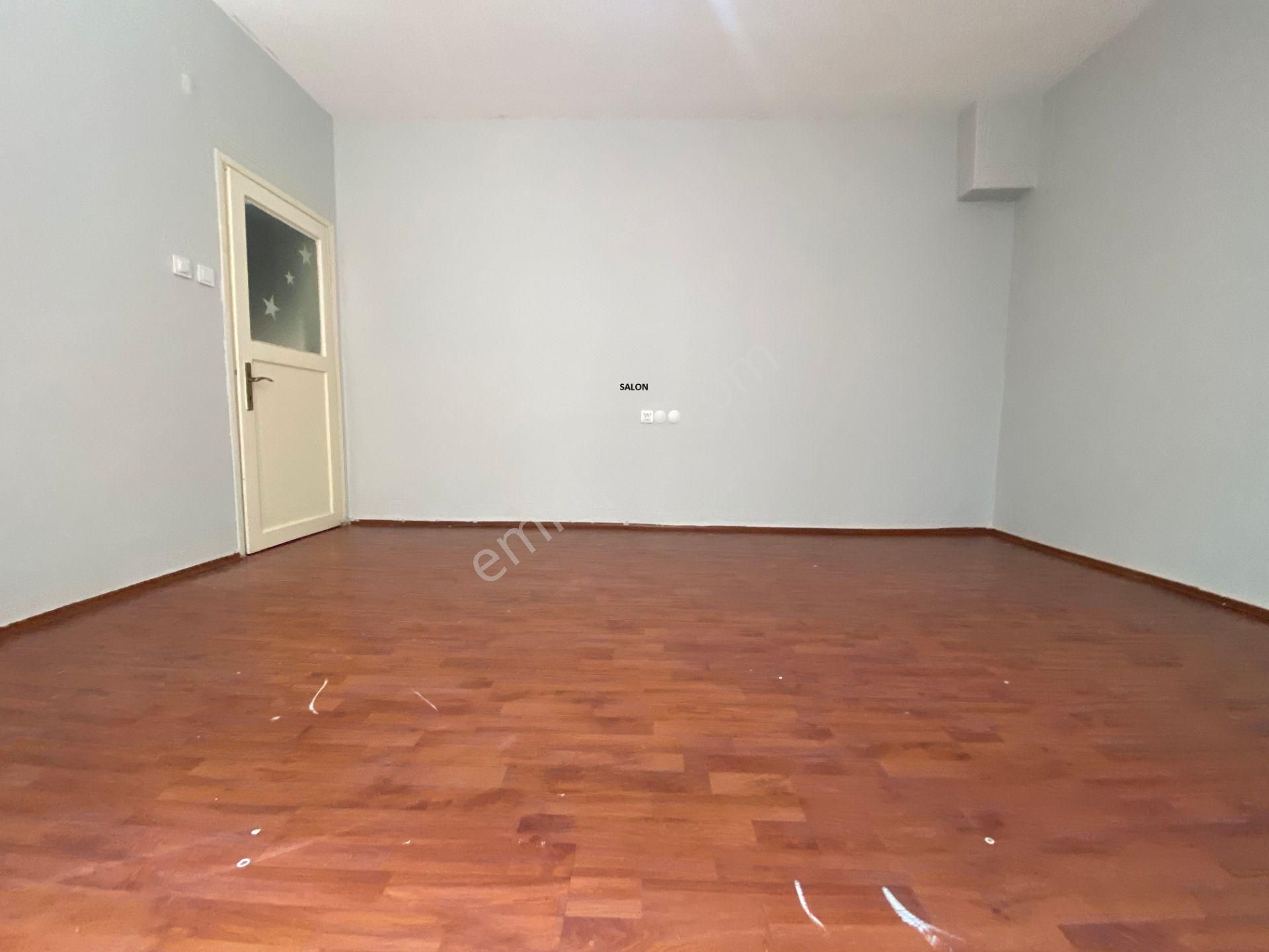 Avrupa Emlak Tan Davut Paşa Mah 90m² 2+1 1.normal Kat-hisseli Tapu,16m² Arsa Tapulu(memur Kiracılı) - Görsel 4
