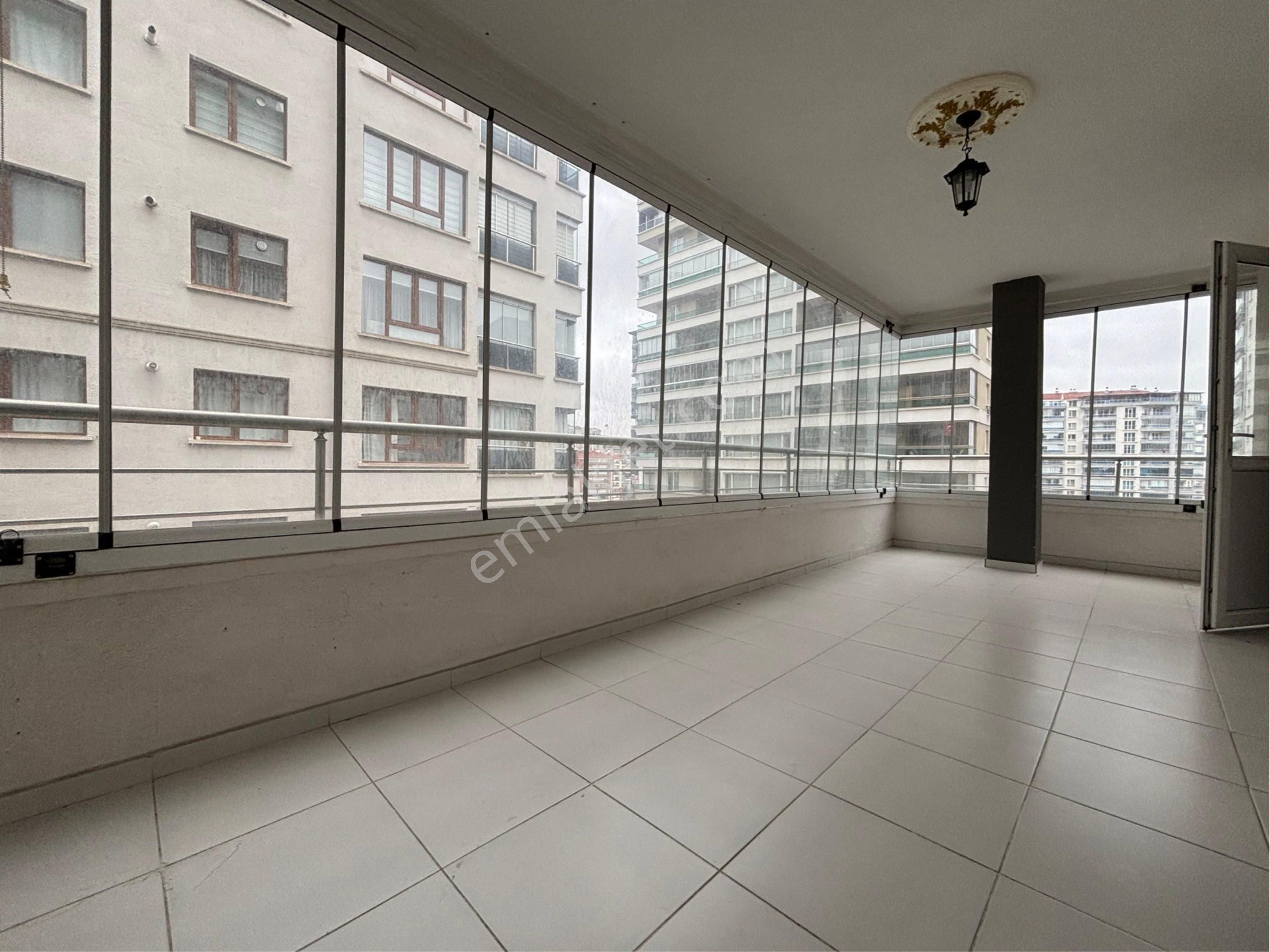 Tekin Emlaktan Pamuklarda Arakat Ebeveyn Banyolu Teras Balkonlu Ön Cephe Bulunmayacak Fırsat Kiralık - Görsel 8