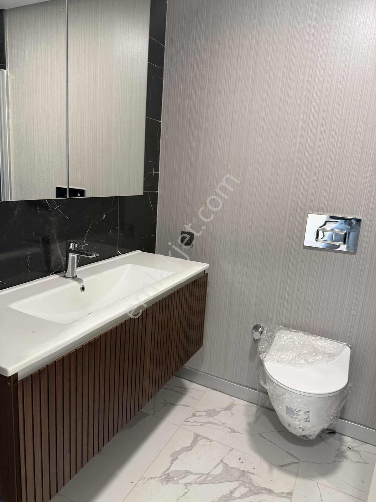 Lüxerada Kiralık Teraslı 1+1 | Ofis & Oturuma Uygun - Görsel 13