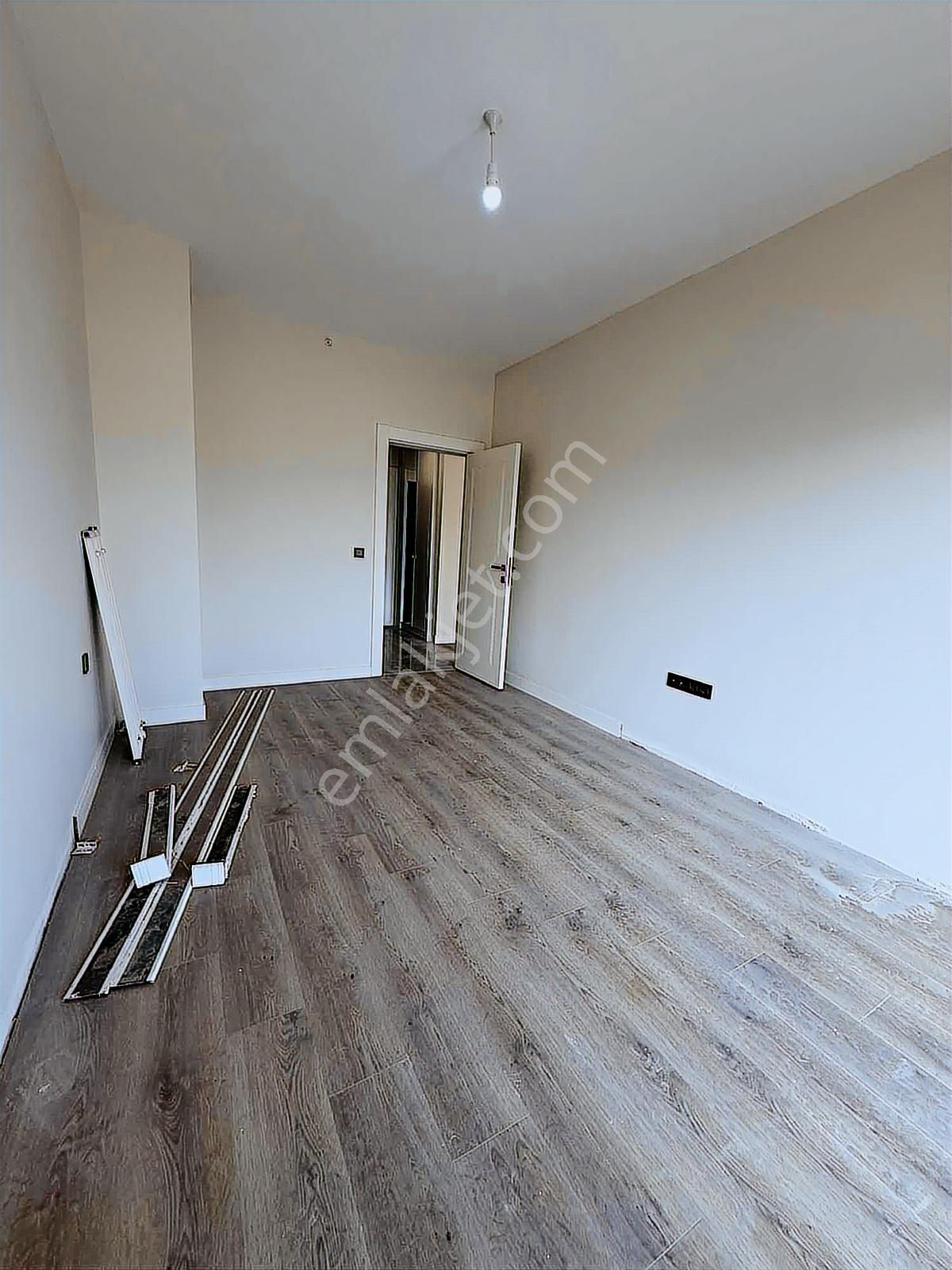 Lüxerada Kiralık Teraslı 1+1 | Ofis & Oturuma Uygun - Görsel 14