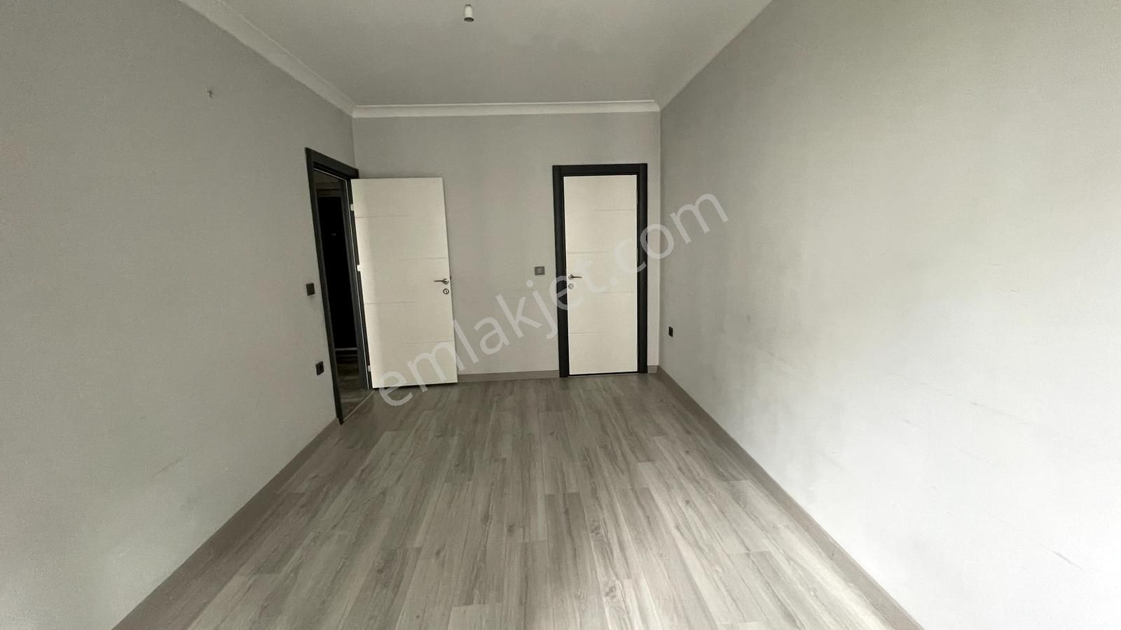 Mavera Ahsen Sitesinde Metrobüse Yakın Boş Kiralık Daire - Görsel 8