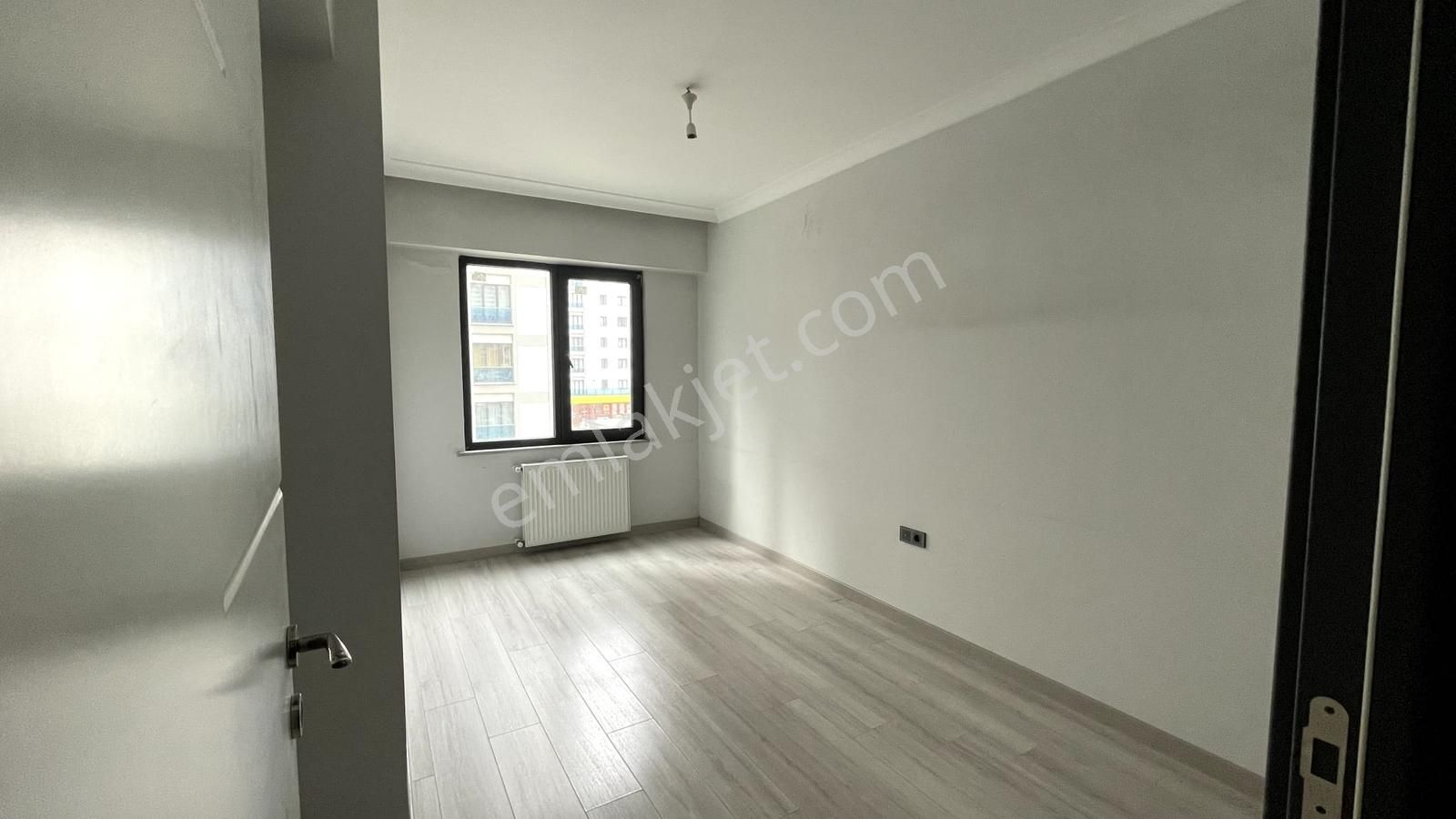 Mavera Ahsen Sitesinde Metrobüse Yakın Boş Kiralık Daire - Görsel 9