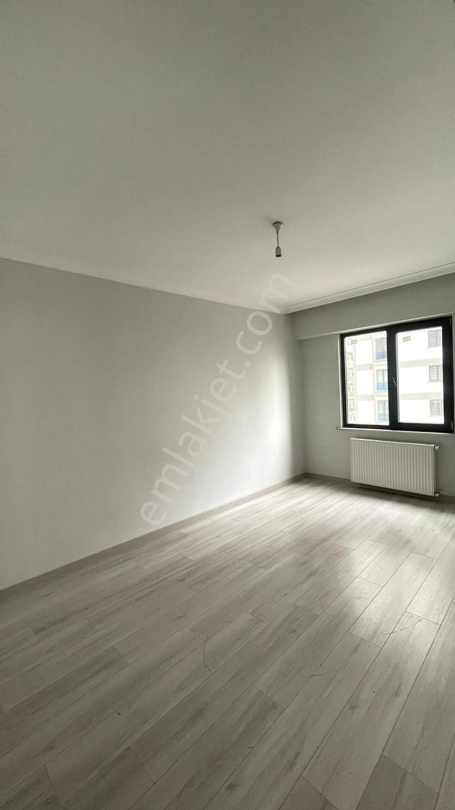 Mavera Ahsen Sitesinde Metrobüse Yakın Boş Kiralık Daire - Görsel 2