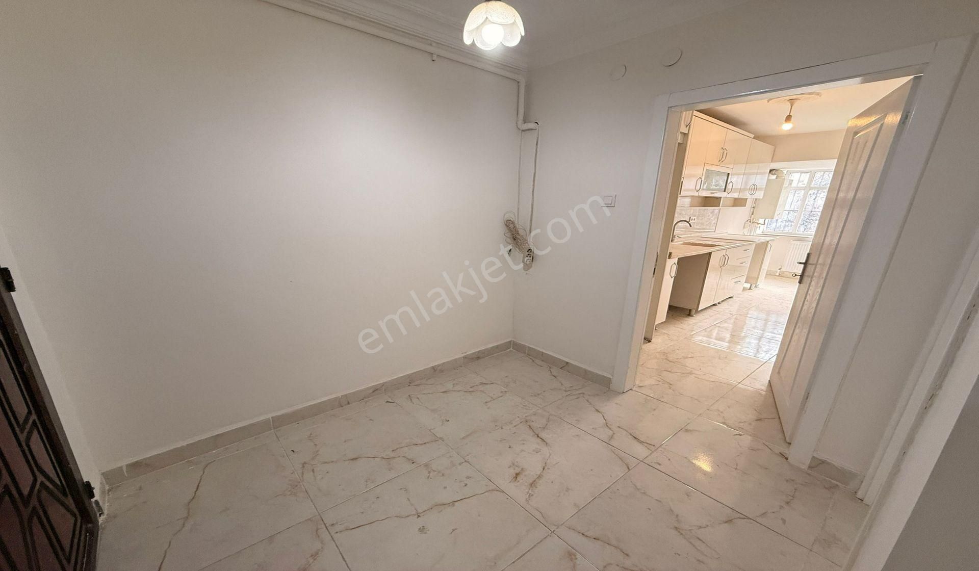 İncirli Danışment Yakını 3+1 Ful Yapılı Kök Tapu Türk Hamamlı - Görsel 22