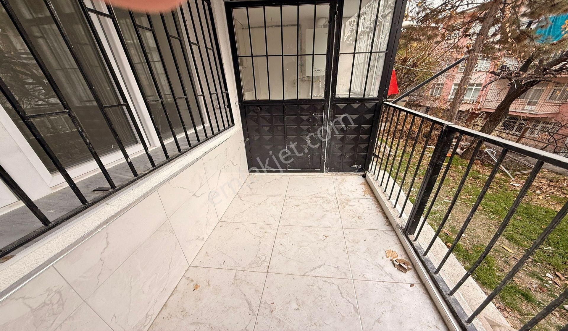 İncirli Danışment Yakını 3+1 Ful Yapılı Kök Tapu Türk Hamamlı - Görsel 6