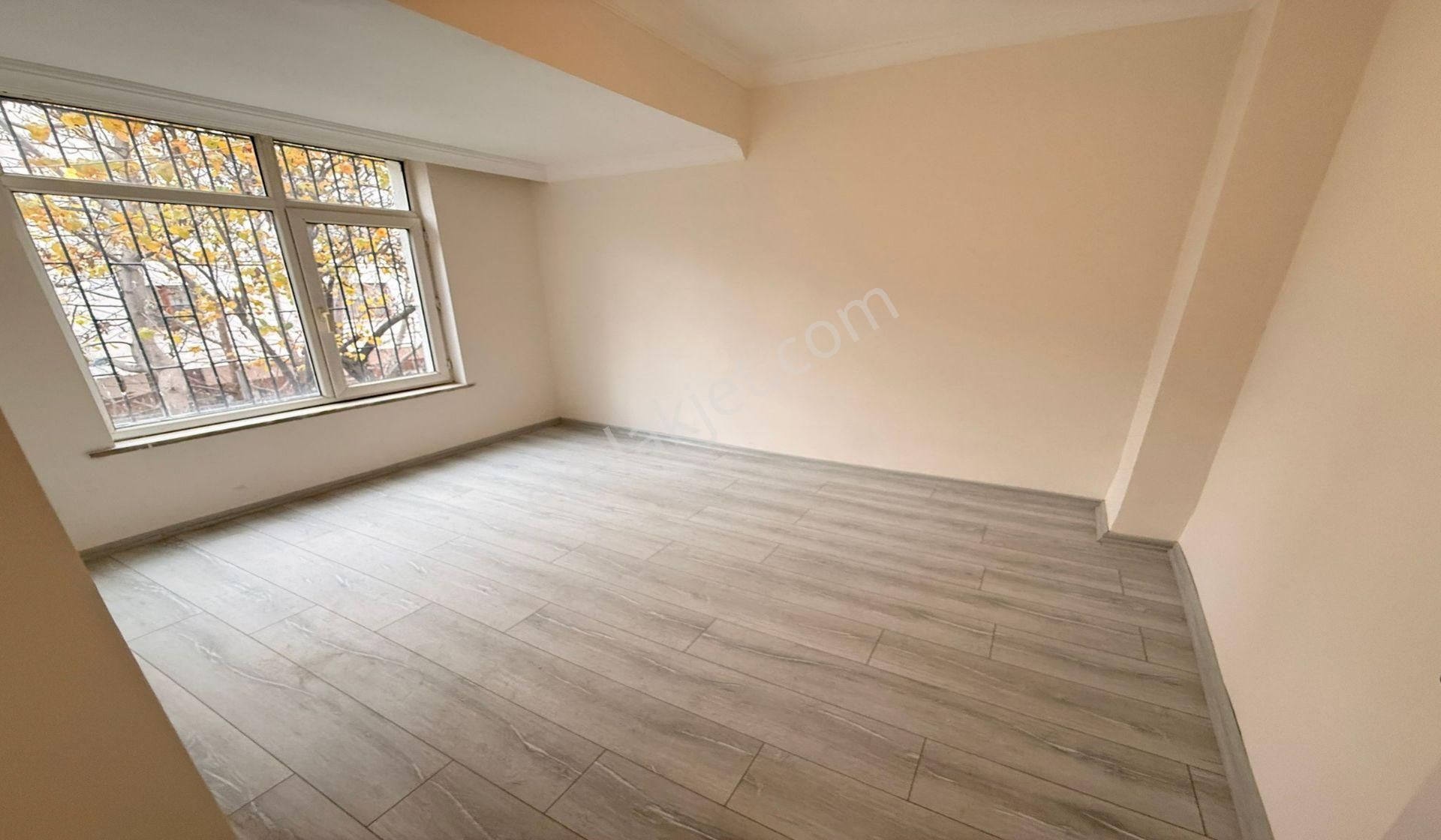 İncirli Danışment Yakını 3+1 Ful Yapılı Kök Tapu Türk Hamamlı - Görsel 12