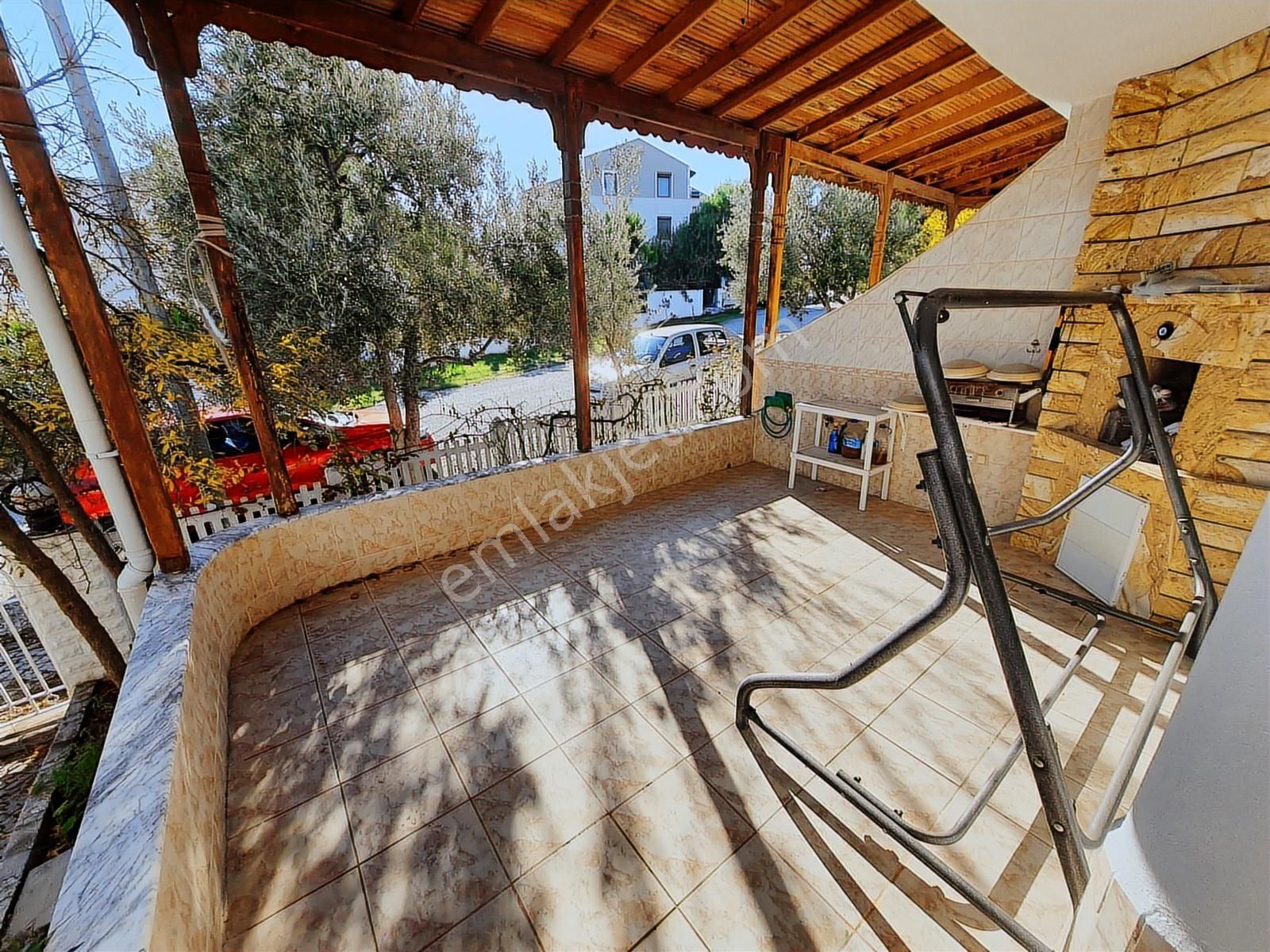 Çandarlı Site İçinde Havuzlu Deniz Manzaralı Satılık Yazlık - Görsel 25