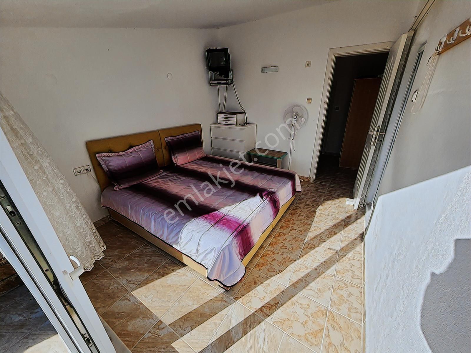 Çandarlı Site İçinde Havuzlu Deniz Manzaralı Satılık Yazlık - Görsel 15