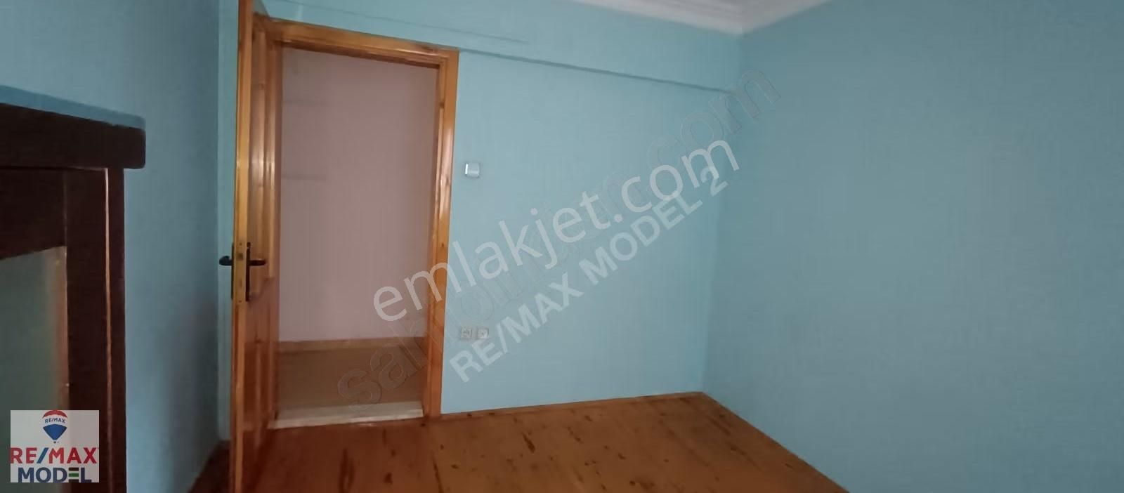 Remax Model Kuşpınar Da Engelli Girişine Uygun 3+1 Satılık Daire - Görsel 11